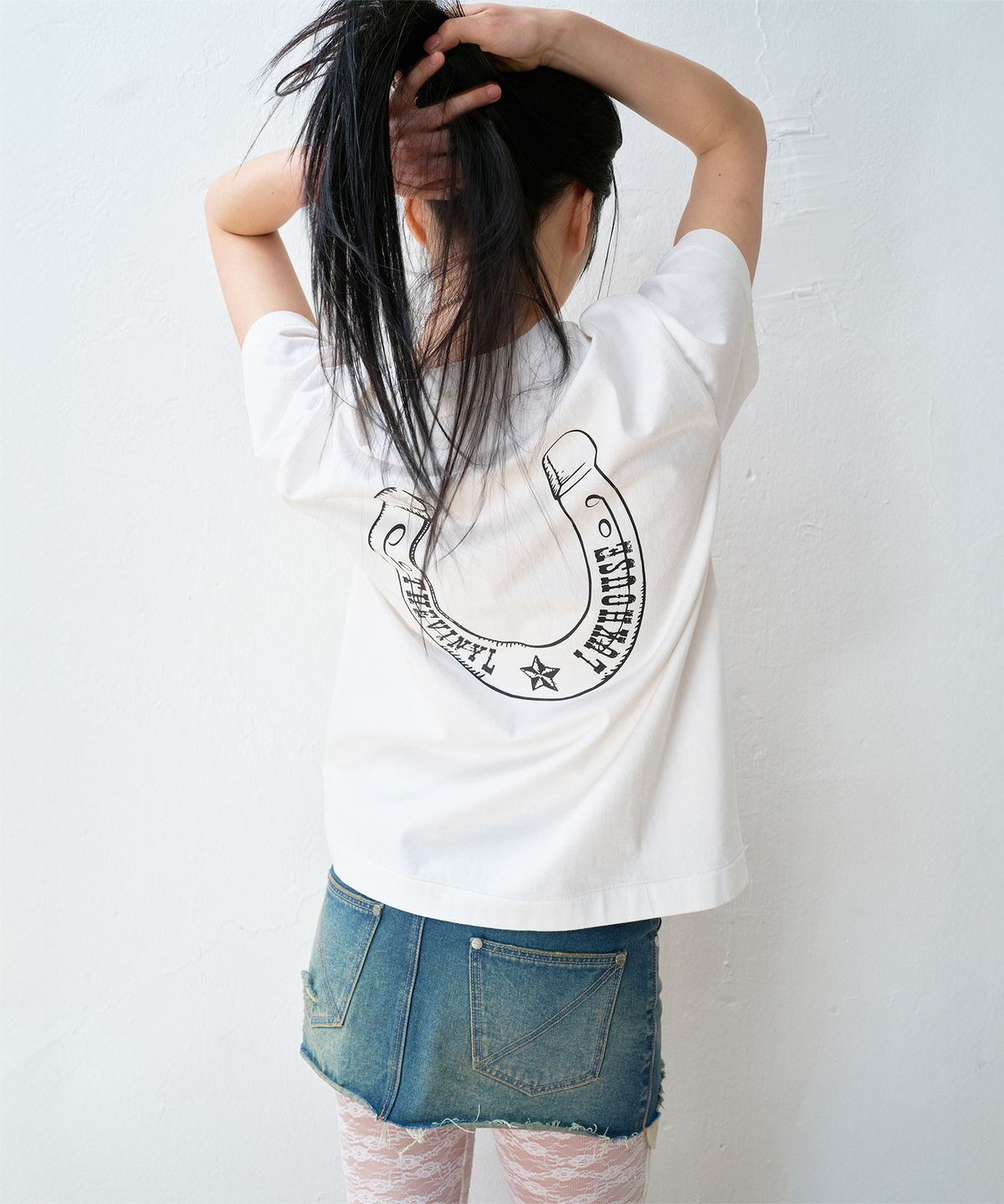 더바이닐하우스(THEVINYLHOUSE) LUCKY HOUSE TEE WHITE
