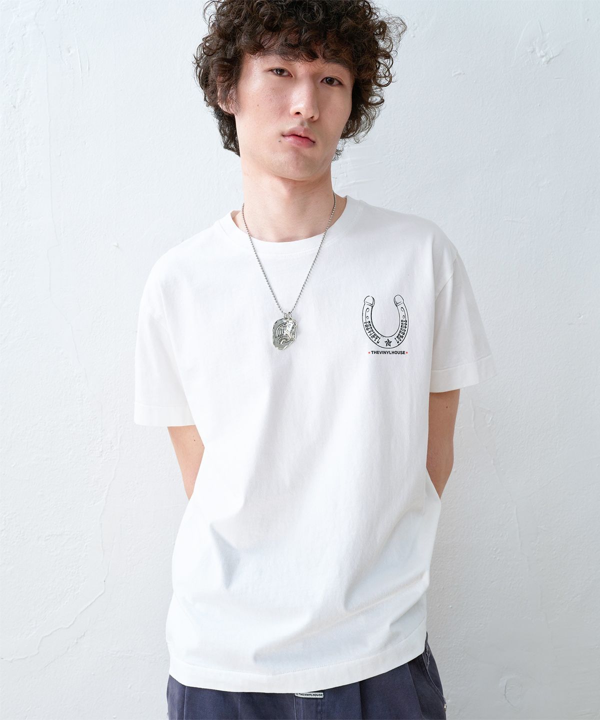더바이닐하우스(THEVINYLHOUSE) LUCKY HOUSE TEE WHITE