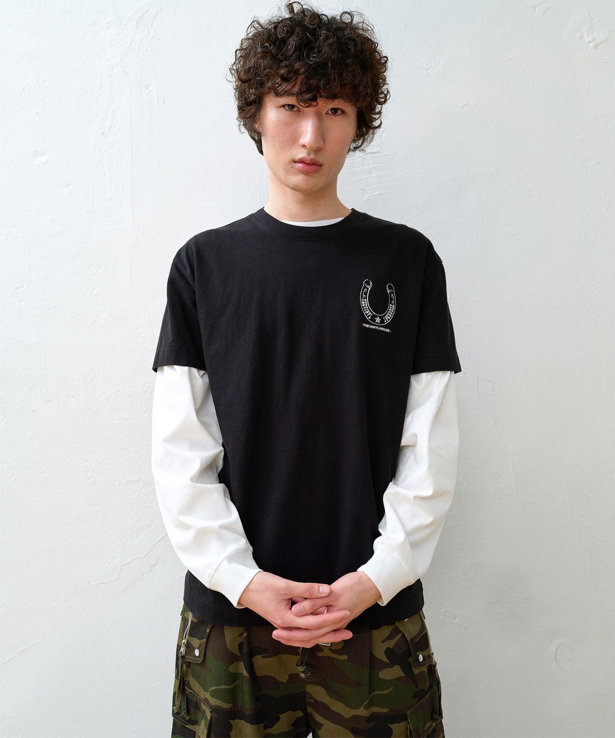 더바이닐하우스(THEVINYLHOUSE) LUCKY HOUSE TEE BLACK
