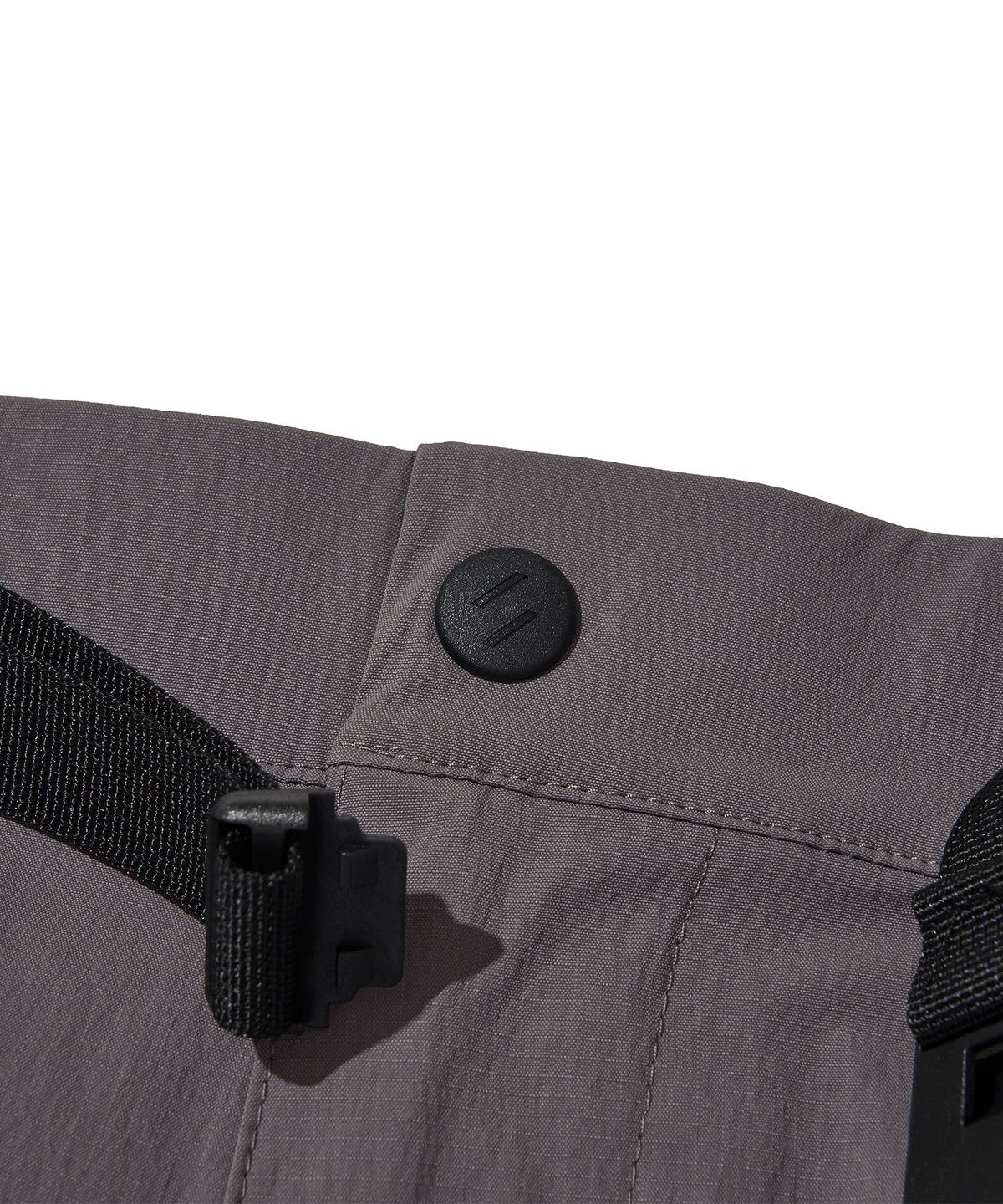 웰터 익스페리먼트(WELTER EXPERIMENT) LUMITRATIL SHORTS_CHARCOAL