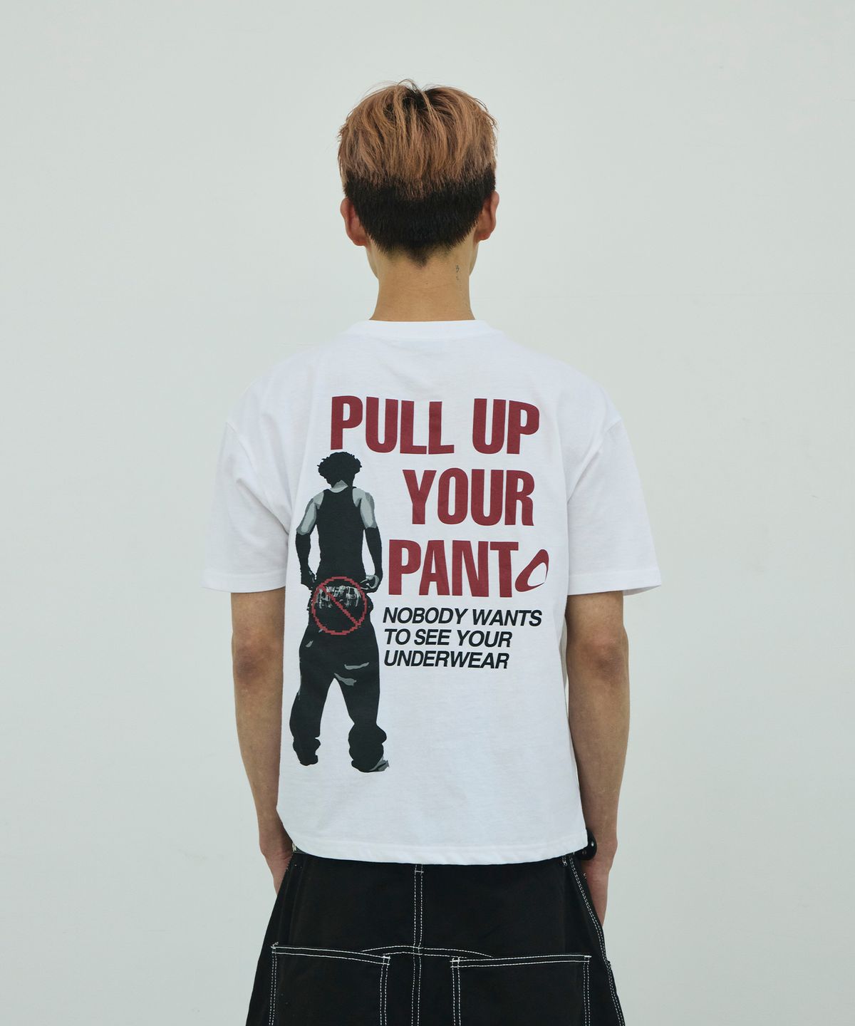 스켈리웩(SCALLYWAG) [류정란 × 스켈리웩] PULL UP 크롭 티셔츠[화이트]