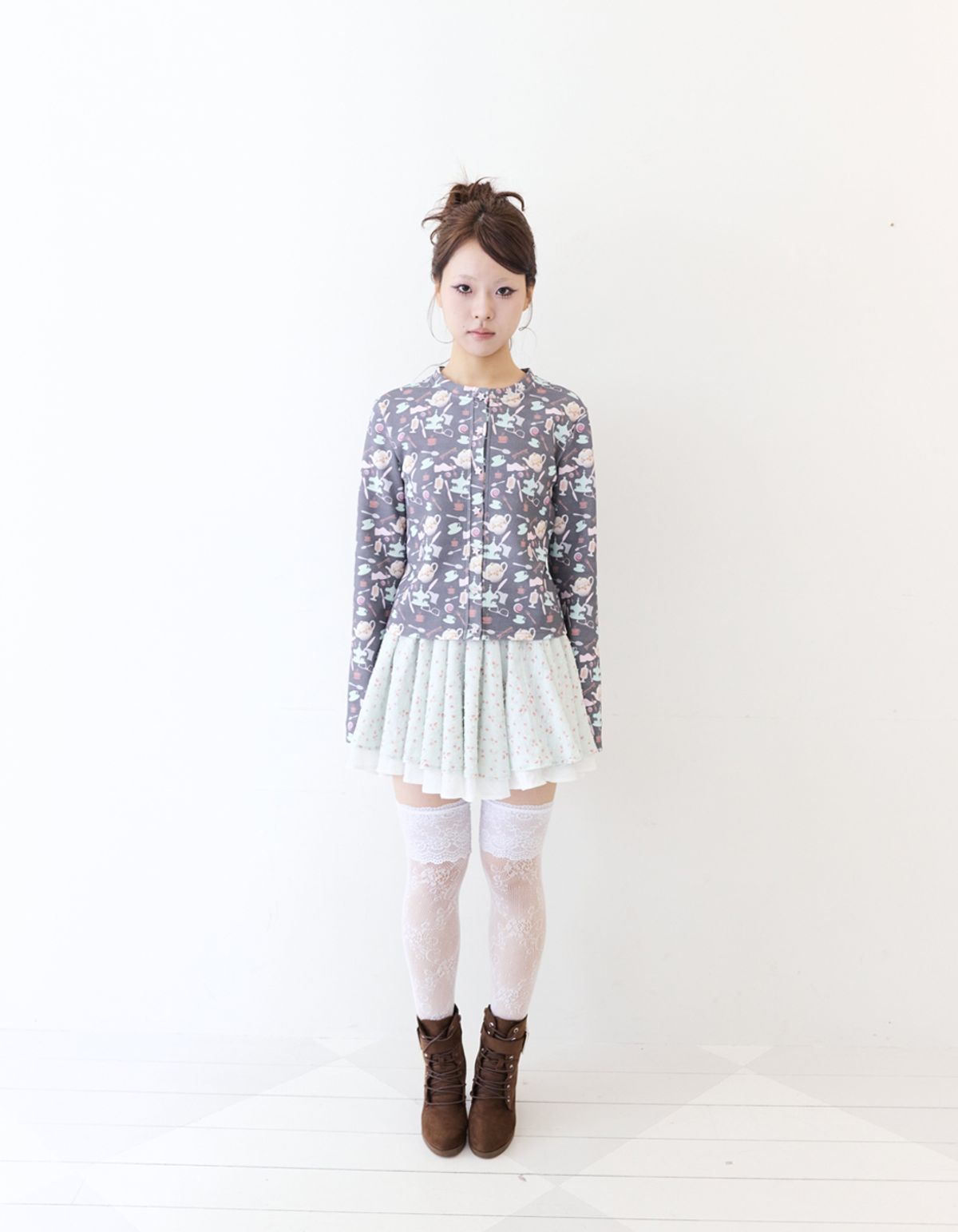혼쿄(HONKYO) Tea Party Pattern Cardigan