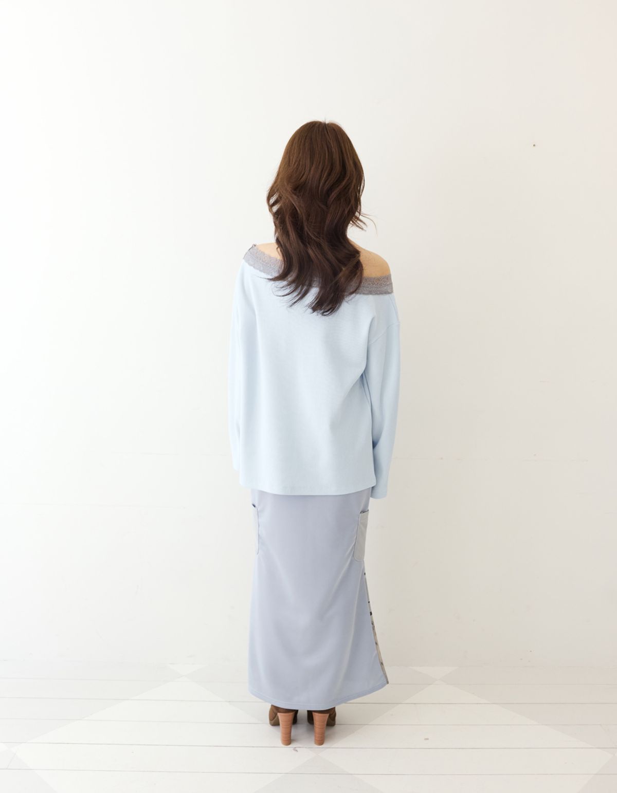 혼쿄(HONKYO) Off - Shoulder Loose Top- Waiting Number