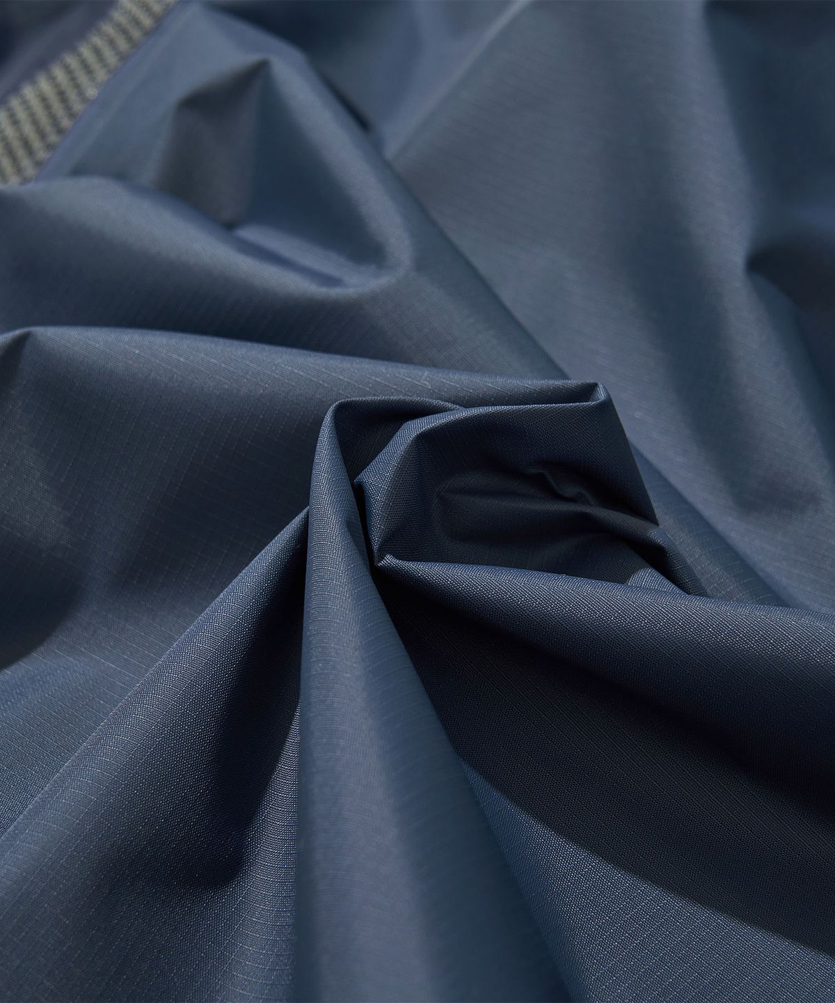 웰터 익스페리먼트(WELTER EXPERIMENT) HYDRAIR BALANCE PERTEX SHELL JACKET_GRAYISH BLUE