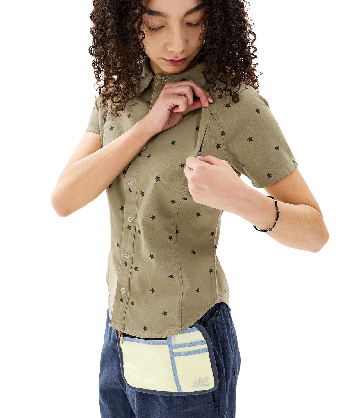 썬러브투어(SUNLOVETOUR) W Wave Herringbone Shirt Khaki Star