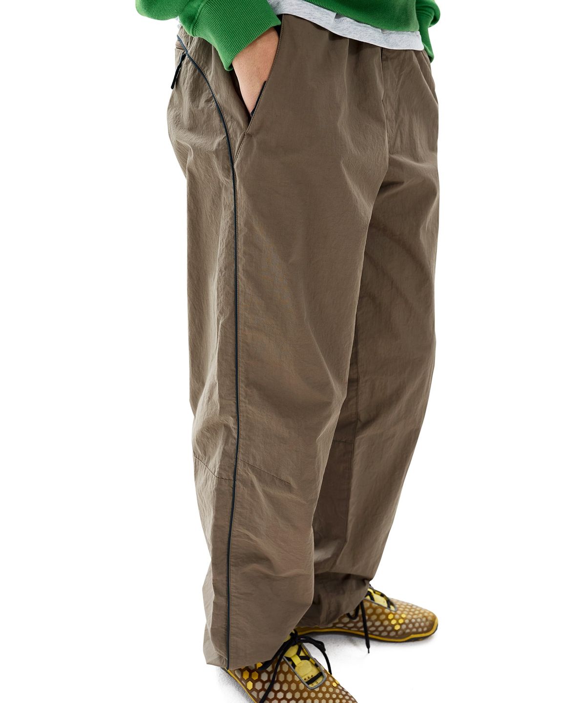 썬러브투어(SUNLOVETOUR) Crescent Track Pants Taupe