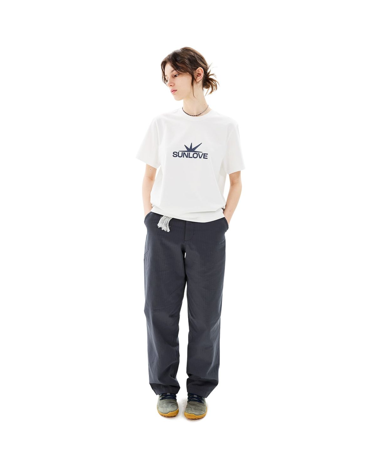 썬러브투어(SUNLOVETOUR) Daybreak Logo Tee White
