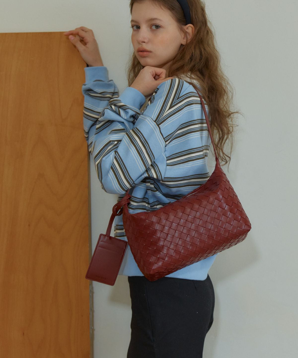 아노에틱(ANOETIC) ANC WEAVING MESH MINI BAG_BURGUNDY