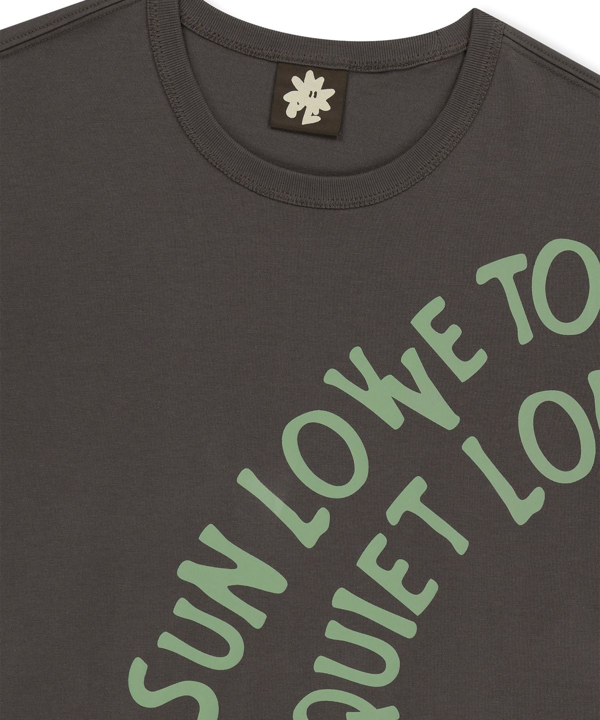 썬러브투어(SUNLOVETOUR) Arc Text Tee Charcoal