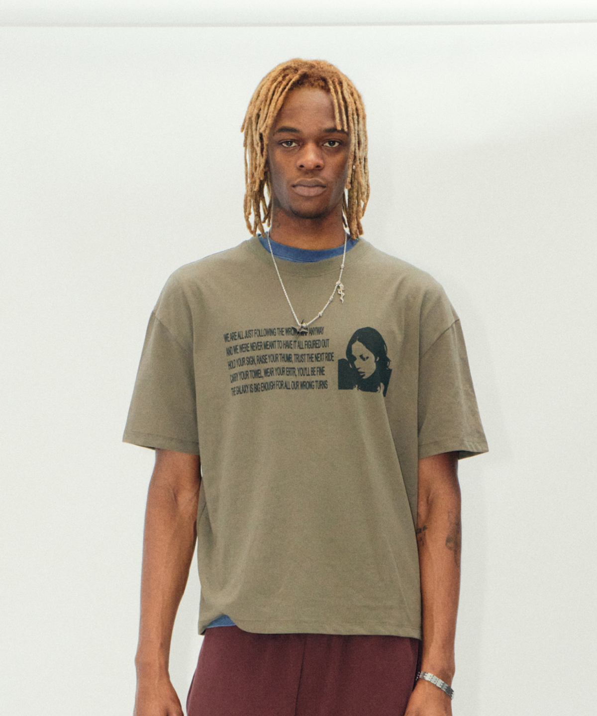 이알티알(ERTR) HRT Girl T-Shirt Olive