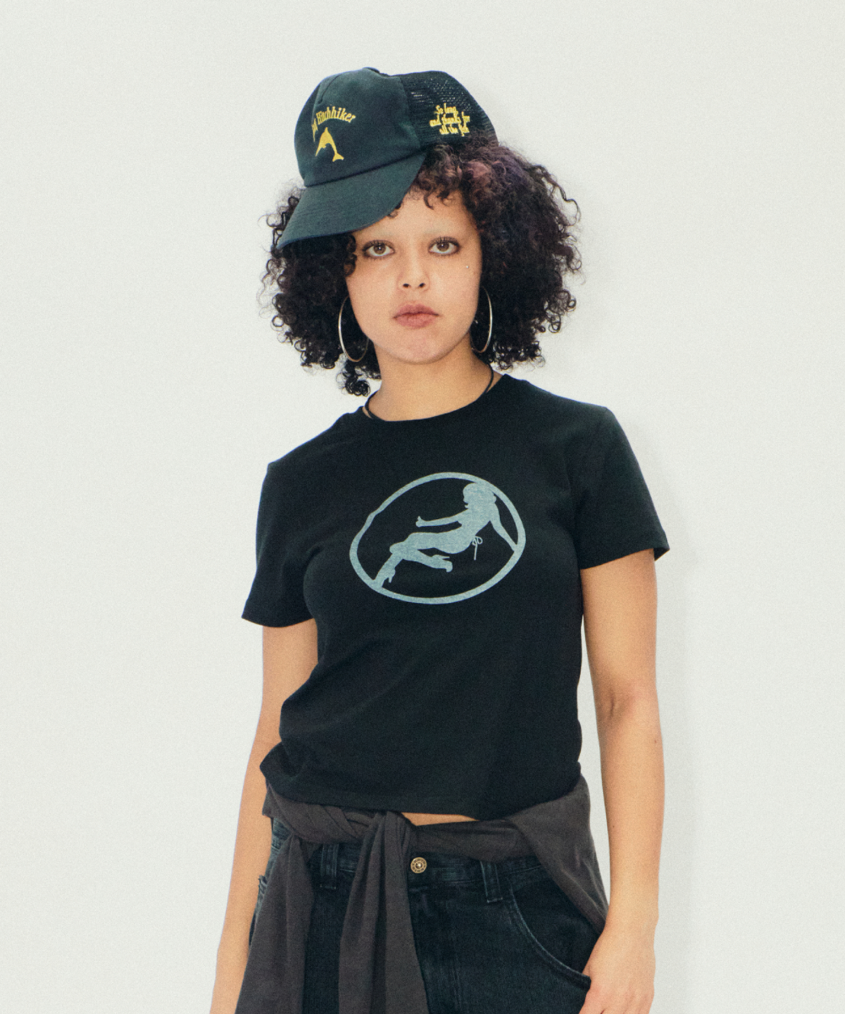 이알티알(ERTR) Circle Girl T-Shirt Black