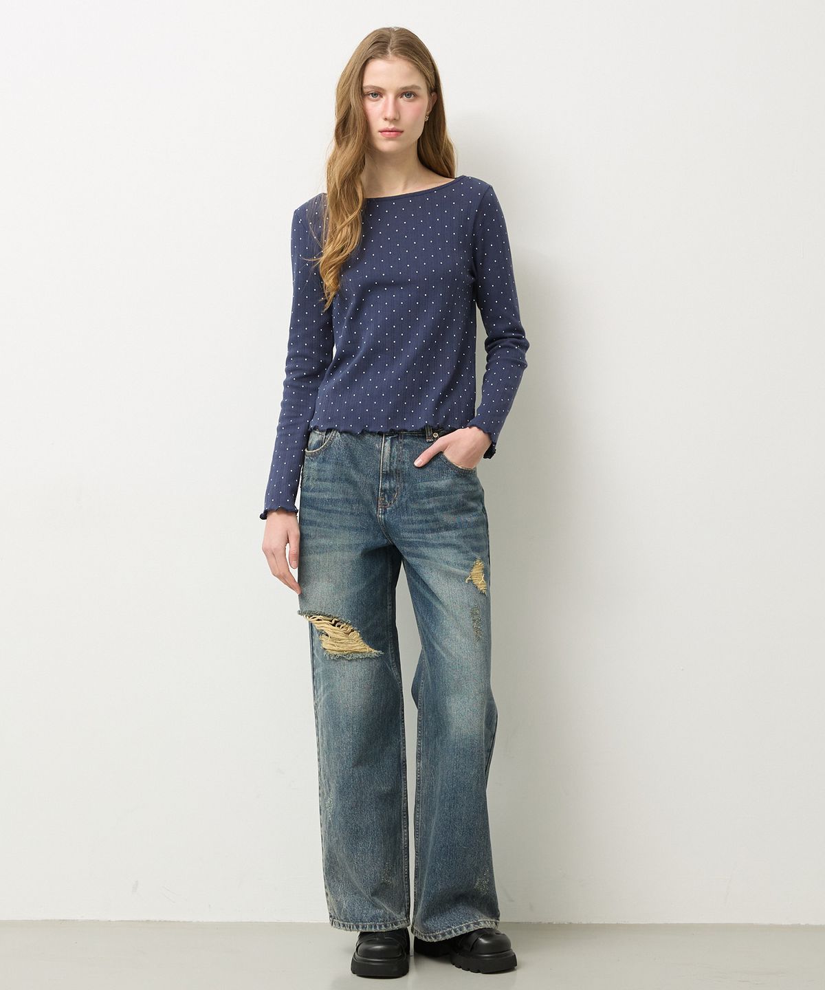 뉴루키(NEW LOOKY) Dot eyelet t-shirt _Navy