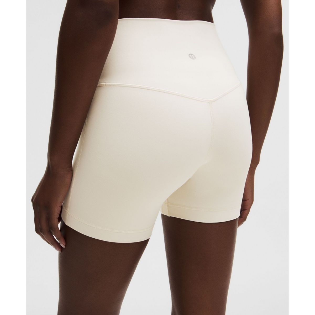 룰루레몬(LULULEMON) Align No Line™ 하이라이즈 쇼츠 6inch  LTIV