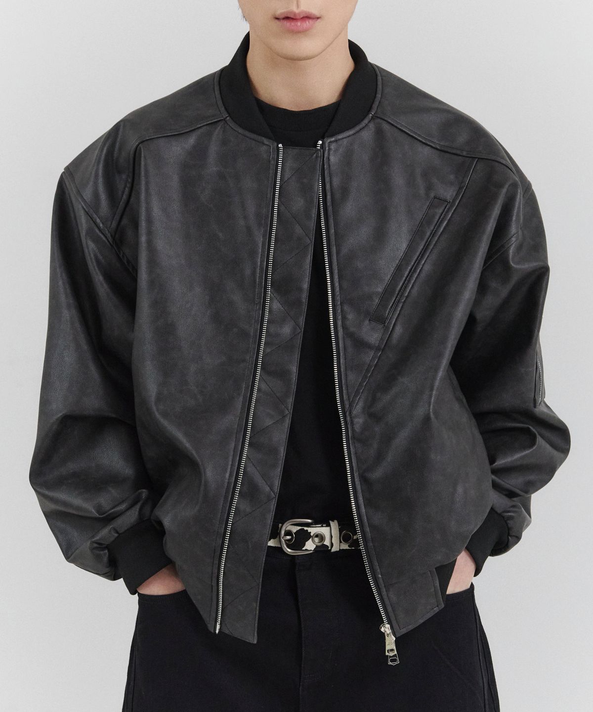 포스센스티브(FORCESENSITIVE) FORCE LEATHER MA-1 (BK)