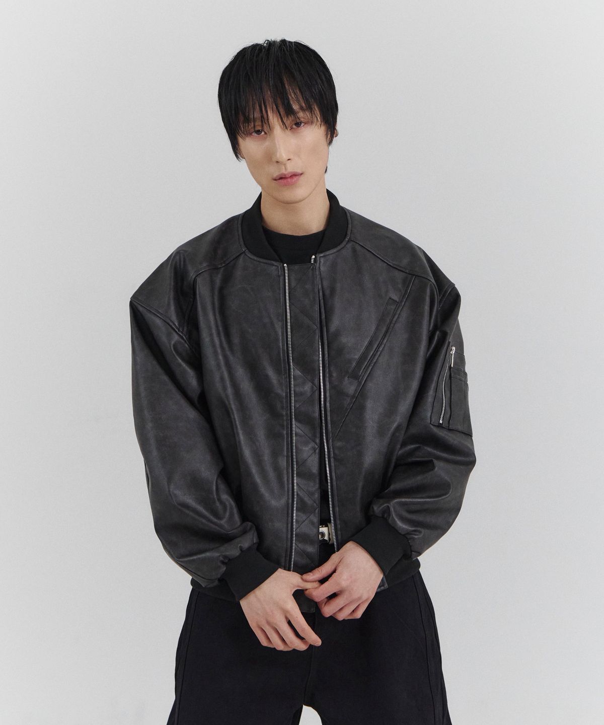 포스센스티브(FORCESENSITIVE) FORCE LEATHER MA-1 (BK)