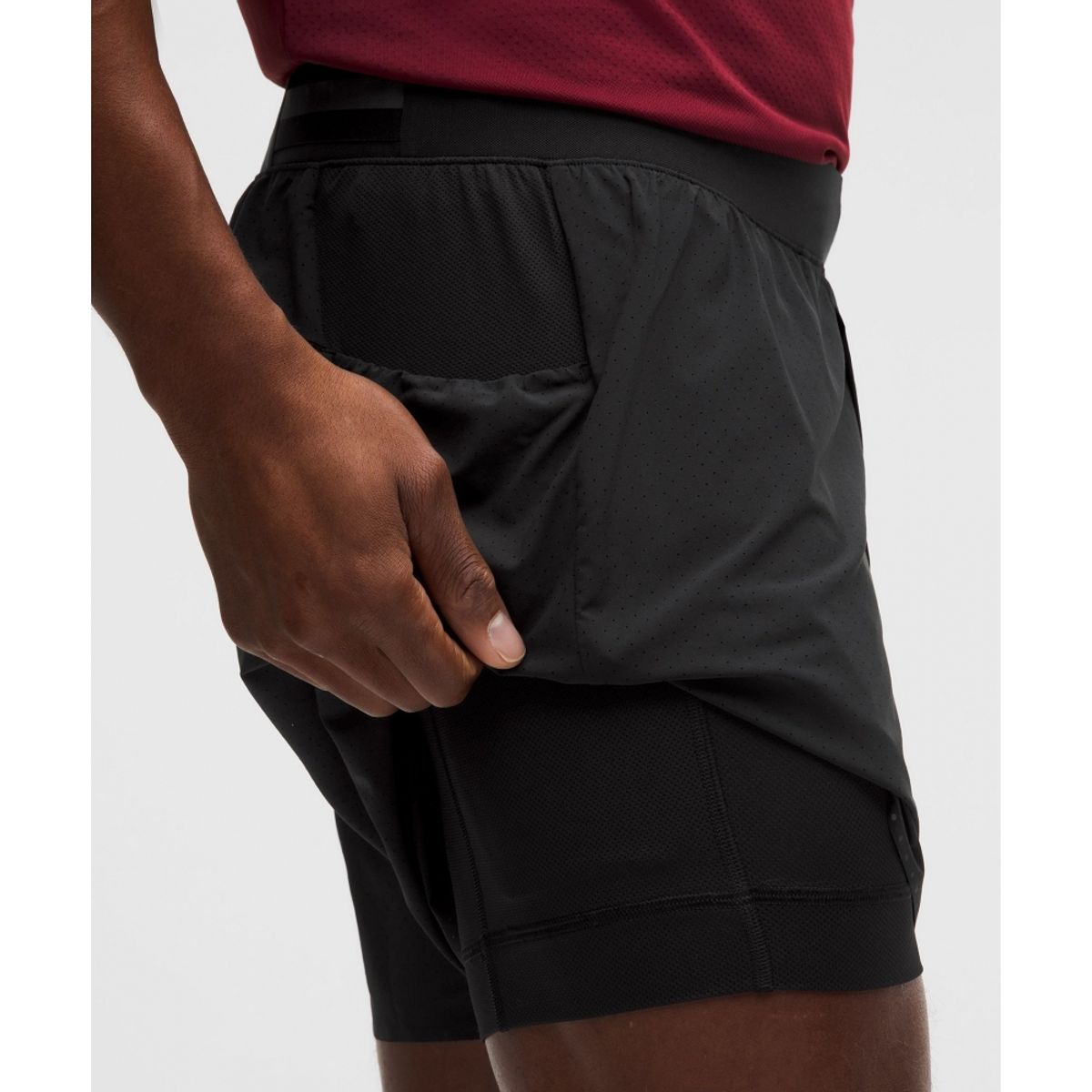 룰루레몬(LULULEMON) 패스트 앤 프리 라인드 러닝 쇼츠 5inch  BLK