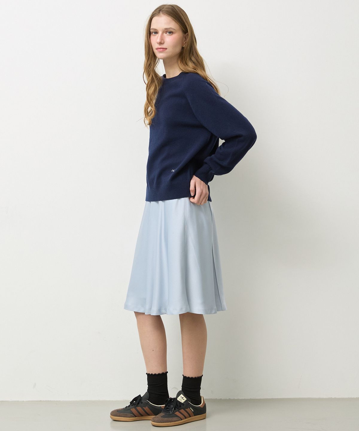 뉴루키(NEW LOOKY) Flared midi skirt _Light blue