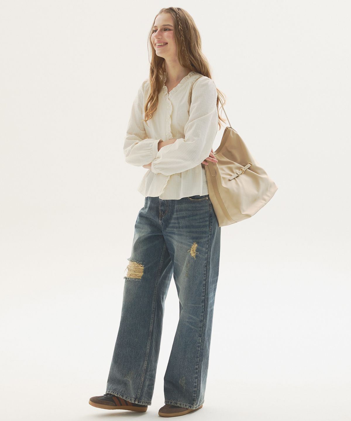 뉴루키(NEW LOOKY) Strap point bucket bag _Beige