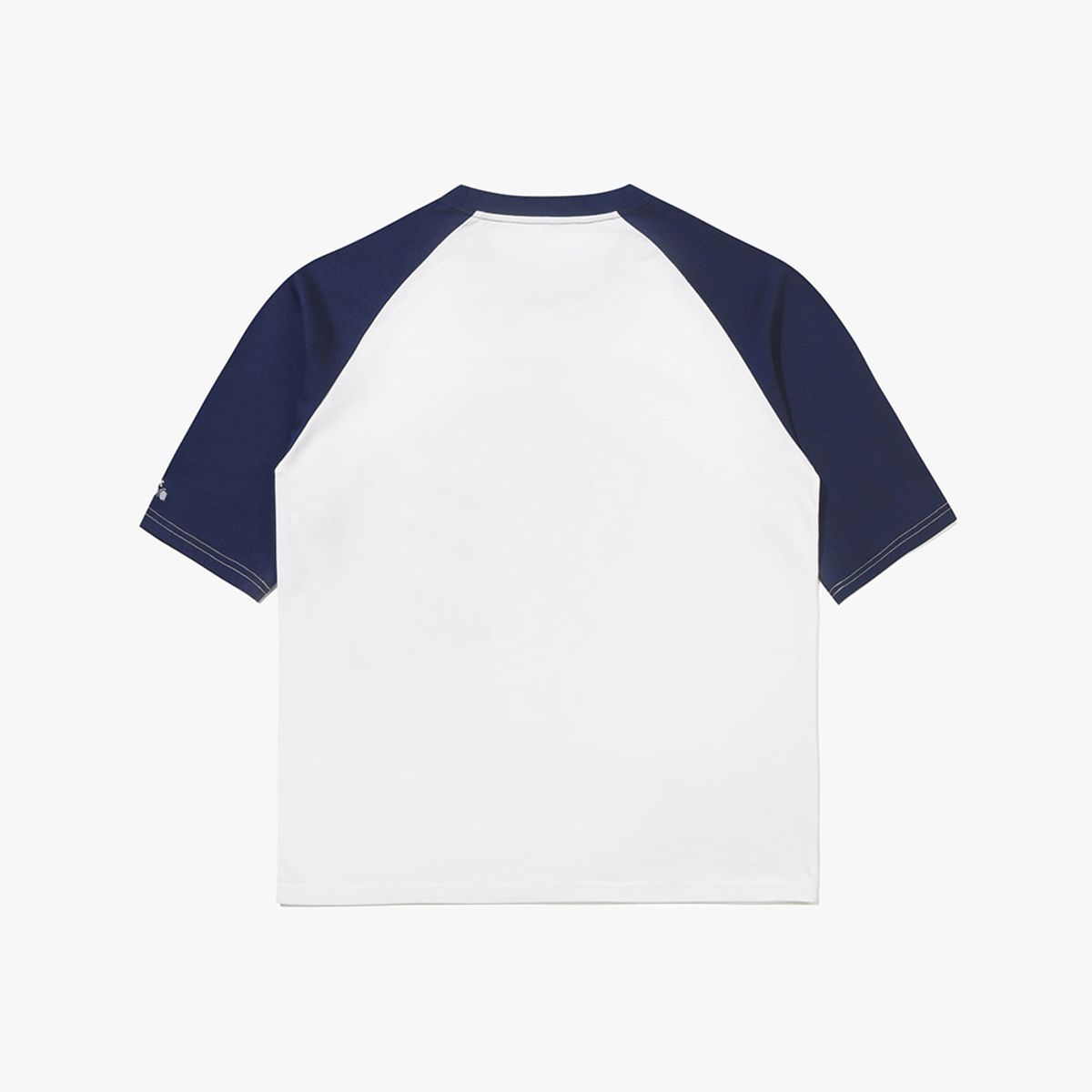 디아도라(diadora) 아톰 그래픽 래글런 반팔 티셔츠 우먼 WHITE