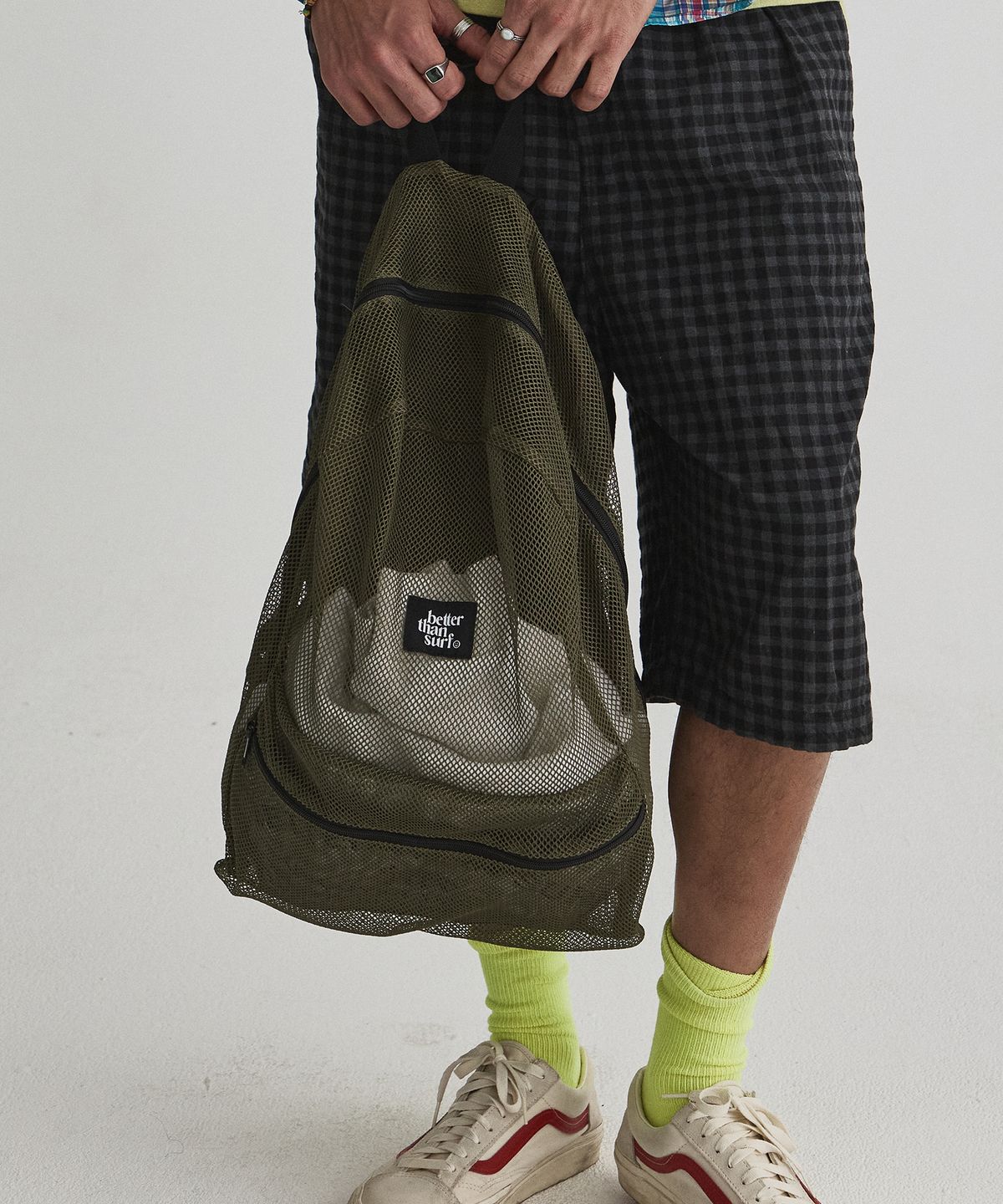 배러댄서프(BETTER THAN SURF) MESH BACKPACK - KHAKI