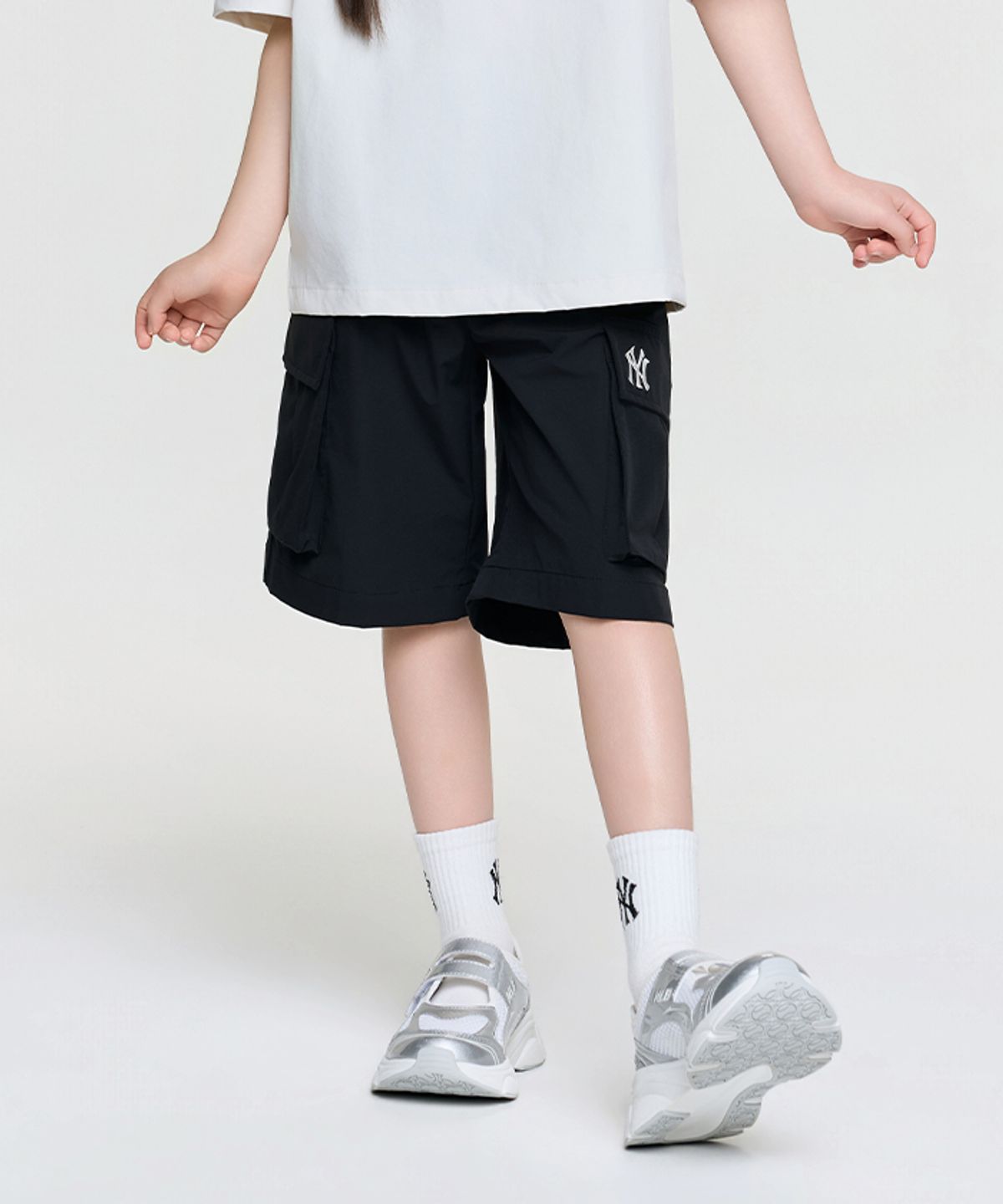 엠엘비 키즈(MLB KIDS) 아웃도어 카고 5.5부 팬츠 NY (Black)