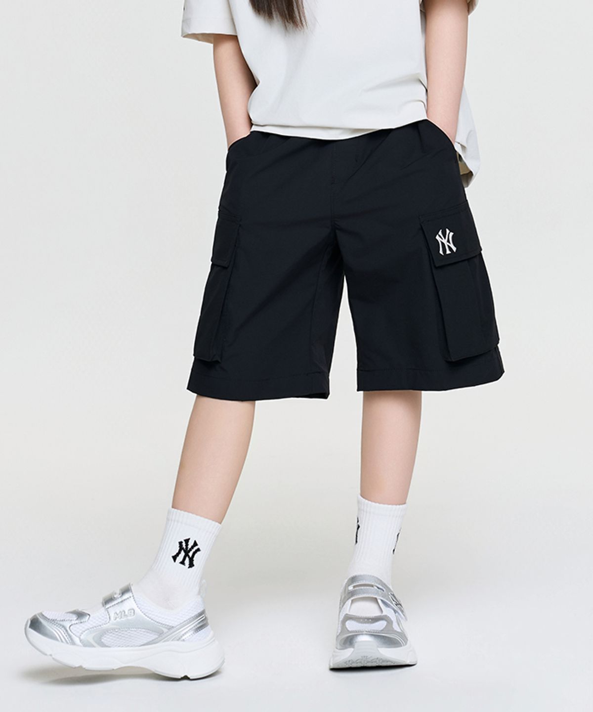 엠엘비 키즈(MLB KIDS) 아웃도어 카고 5.5부 팬츠 NY (Black)