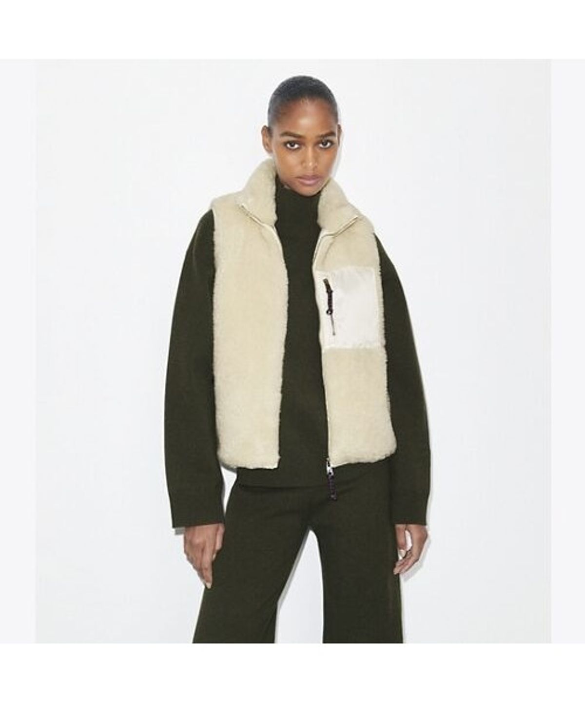 토리버치(TORYBURCH) 컬러블록 하이 파일 베스트 - 아이보리