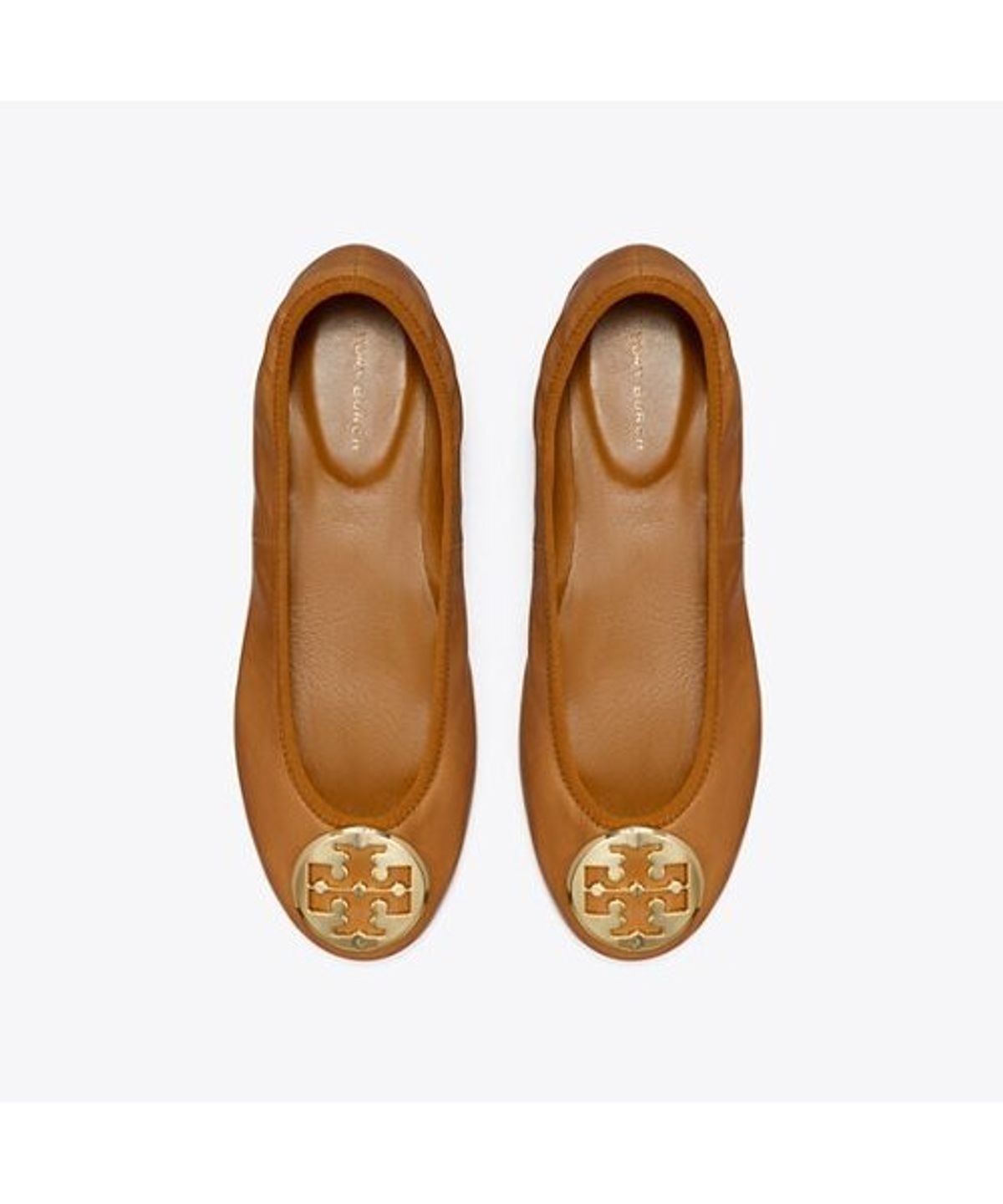 토리버치(TORYBURCH) 래바 트래블 발레 - 피칸 프랄린 / 골드