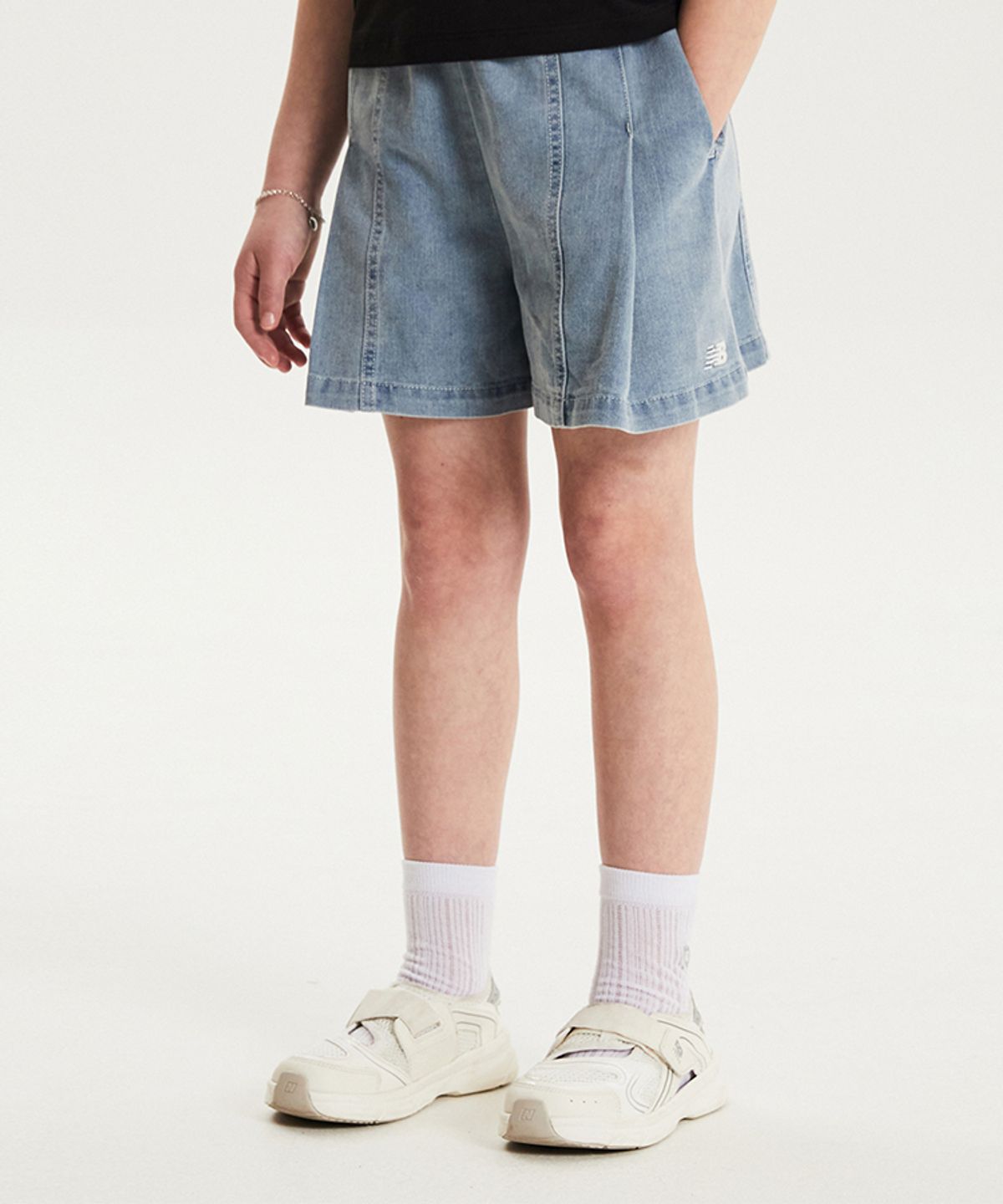 뉴발란스 키즈(NEWBALANCEKIDS) NBSC_아동 데님 숏팬츠 NK9VG2771U55