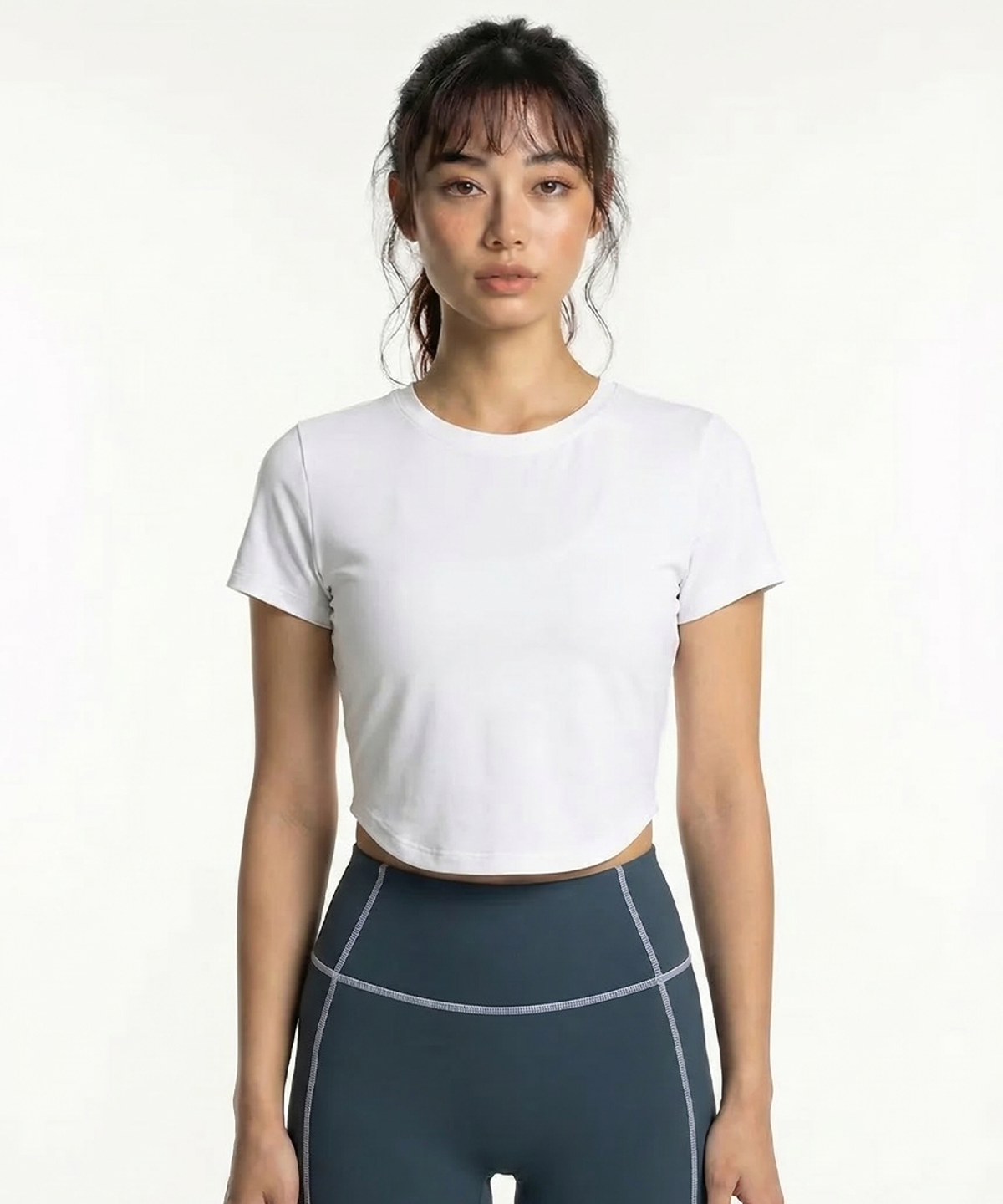 블루그레인(BLUEGRAIN) 언더라운드 크롭 티셔츠 화이트
