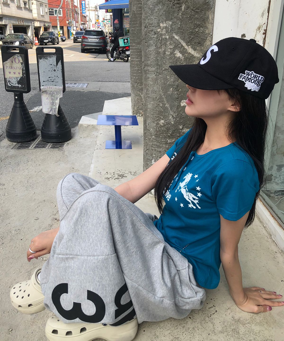 언타이틀 서울(UNTITLED SEOUL) 언타이틀 심볼 벌룬 스웻 팬츠 그레이