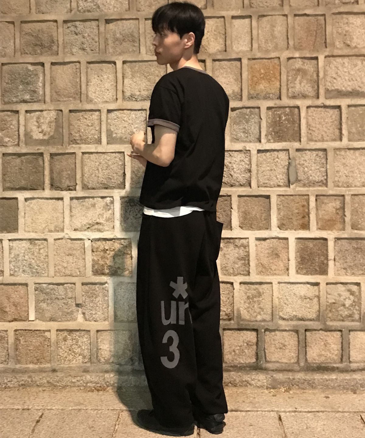 언타이틀 서울(UNTITLED SEOUL) 언타이틀 심볼 벌룬 스웻 팬츠 블랙