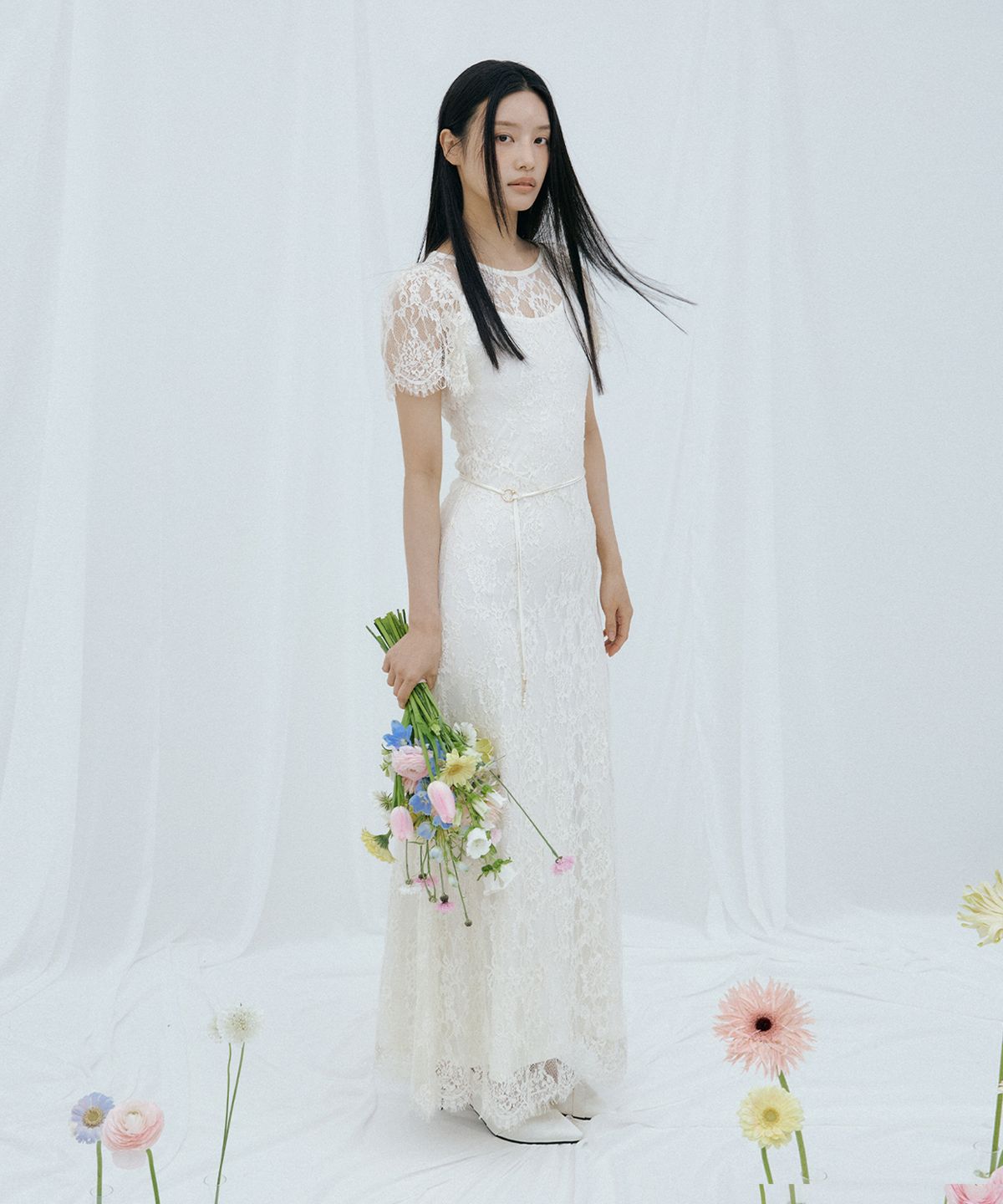 루시르주(LUCIR ZU) Della Lace Dress & Signature Pearl Belt Set (cream)