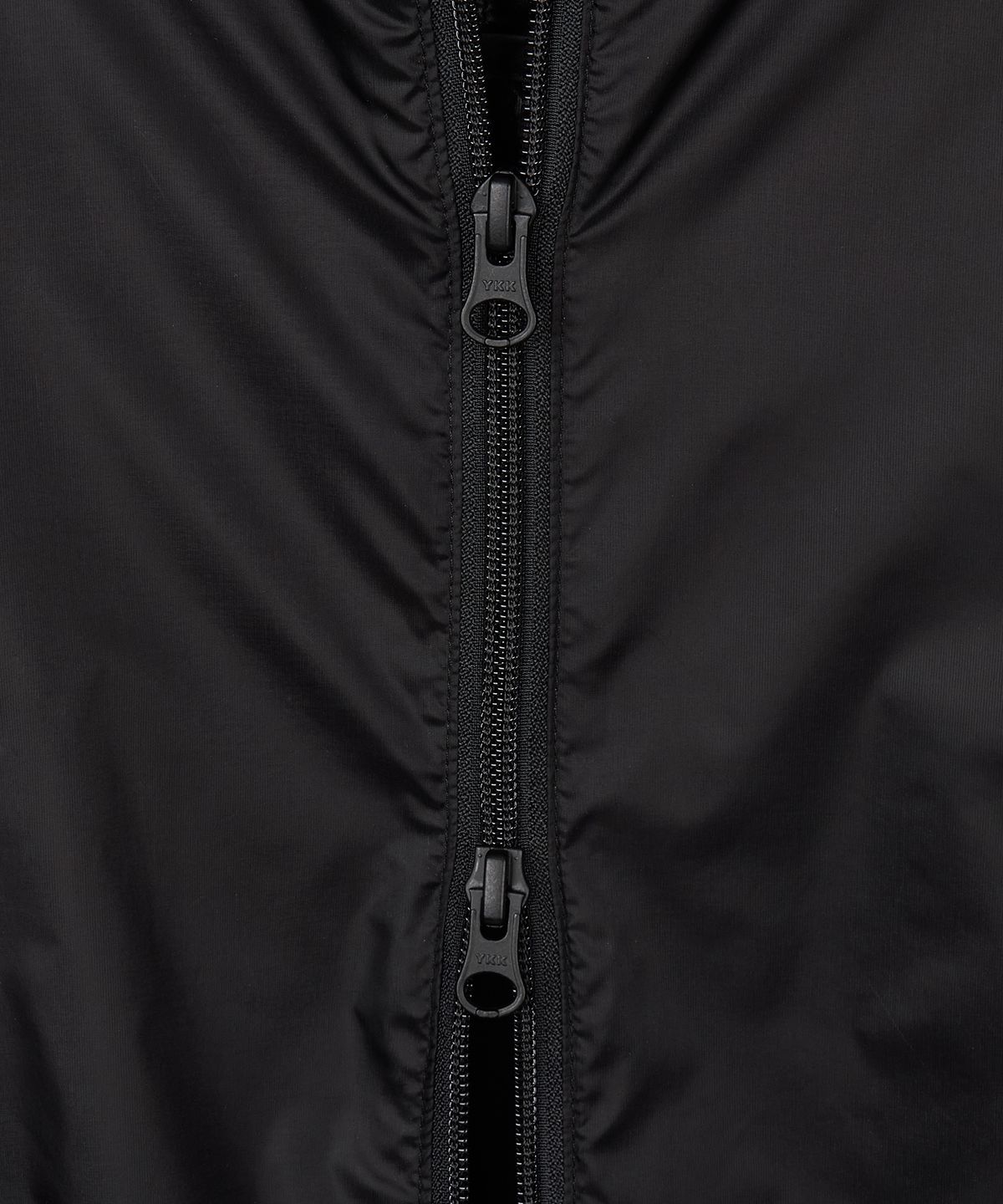 유지(YUJI) FUTURE AIRLIGHT WINDBREAKER BLACK