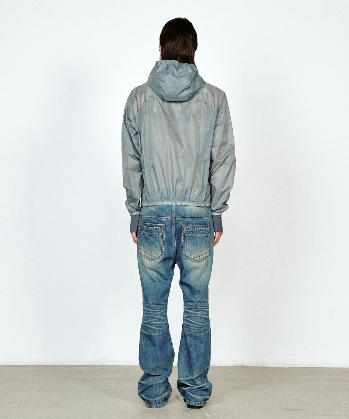 유지(YUJI) FUTURE AIRLIGHT WINDBREAKER GREY
