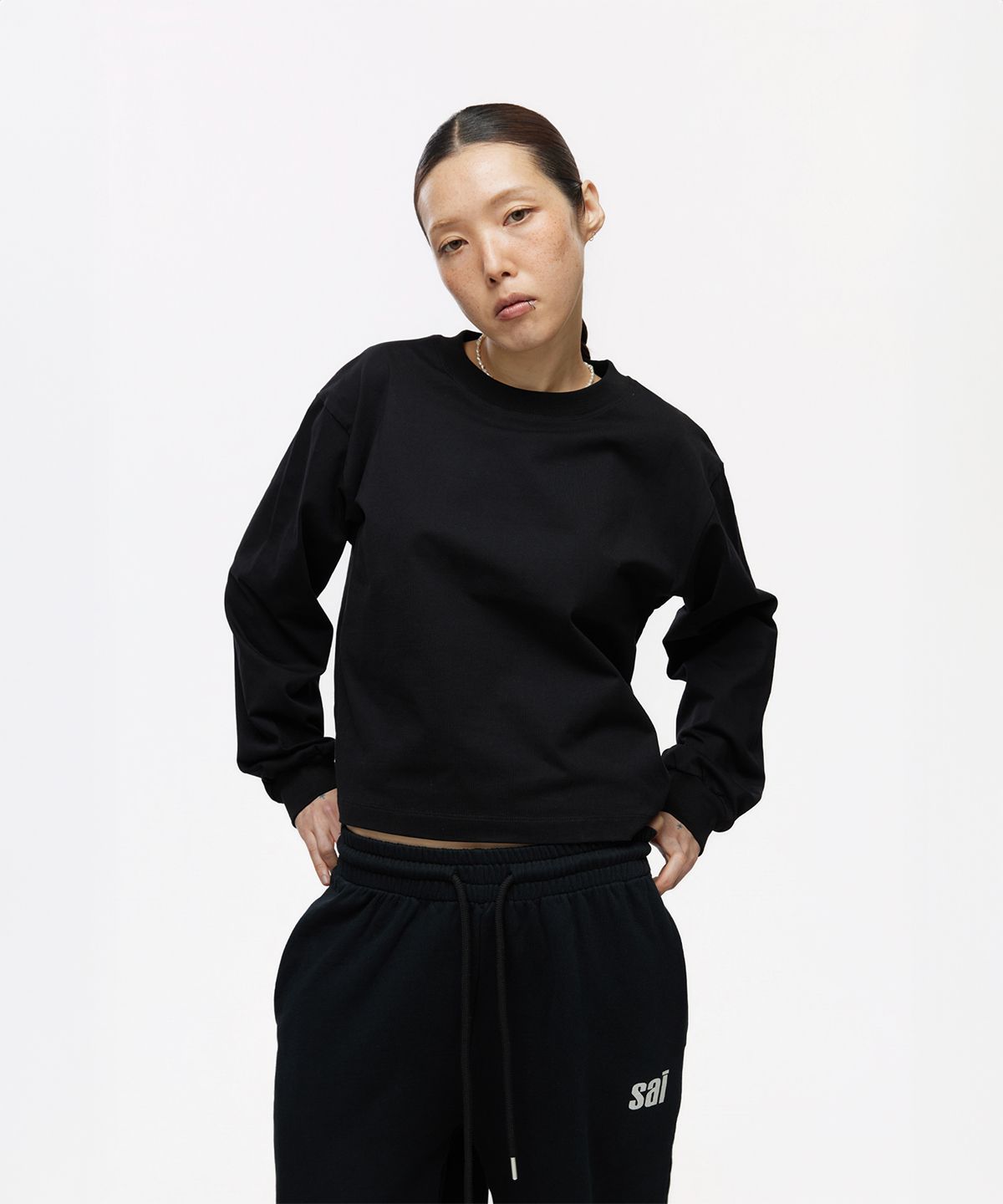 사일라스(SAILAS) L01 Crop L/S_BK