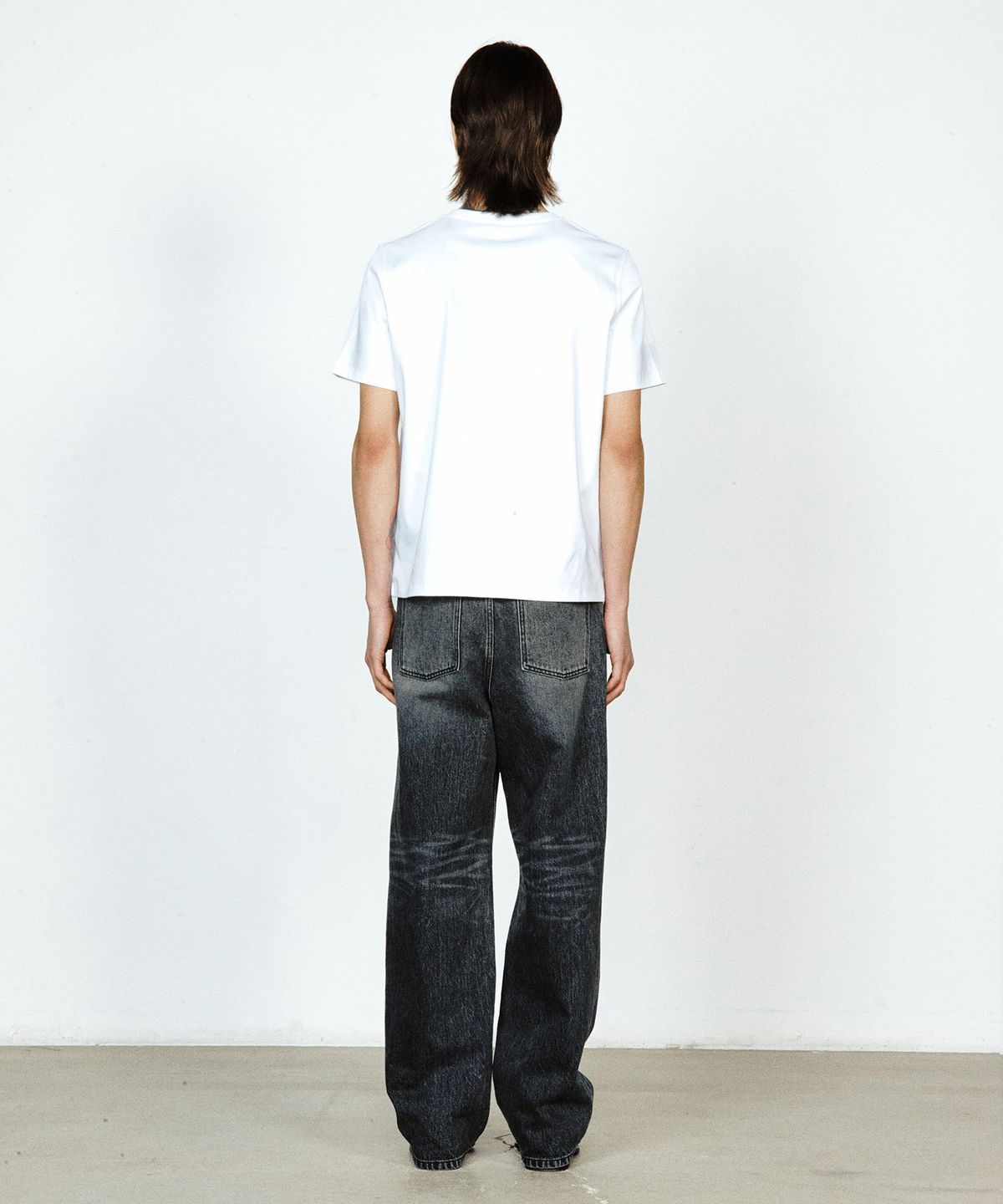 유지(YUJI) SLIM FIT T-SHIRT WHITE