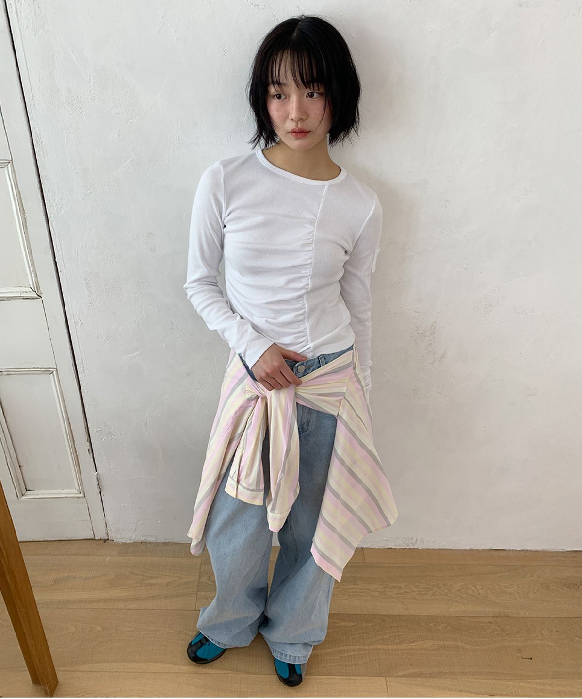 론론(RONRON) RUCHED SLIM FIT T SHIRT WHITE