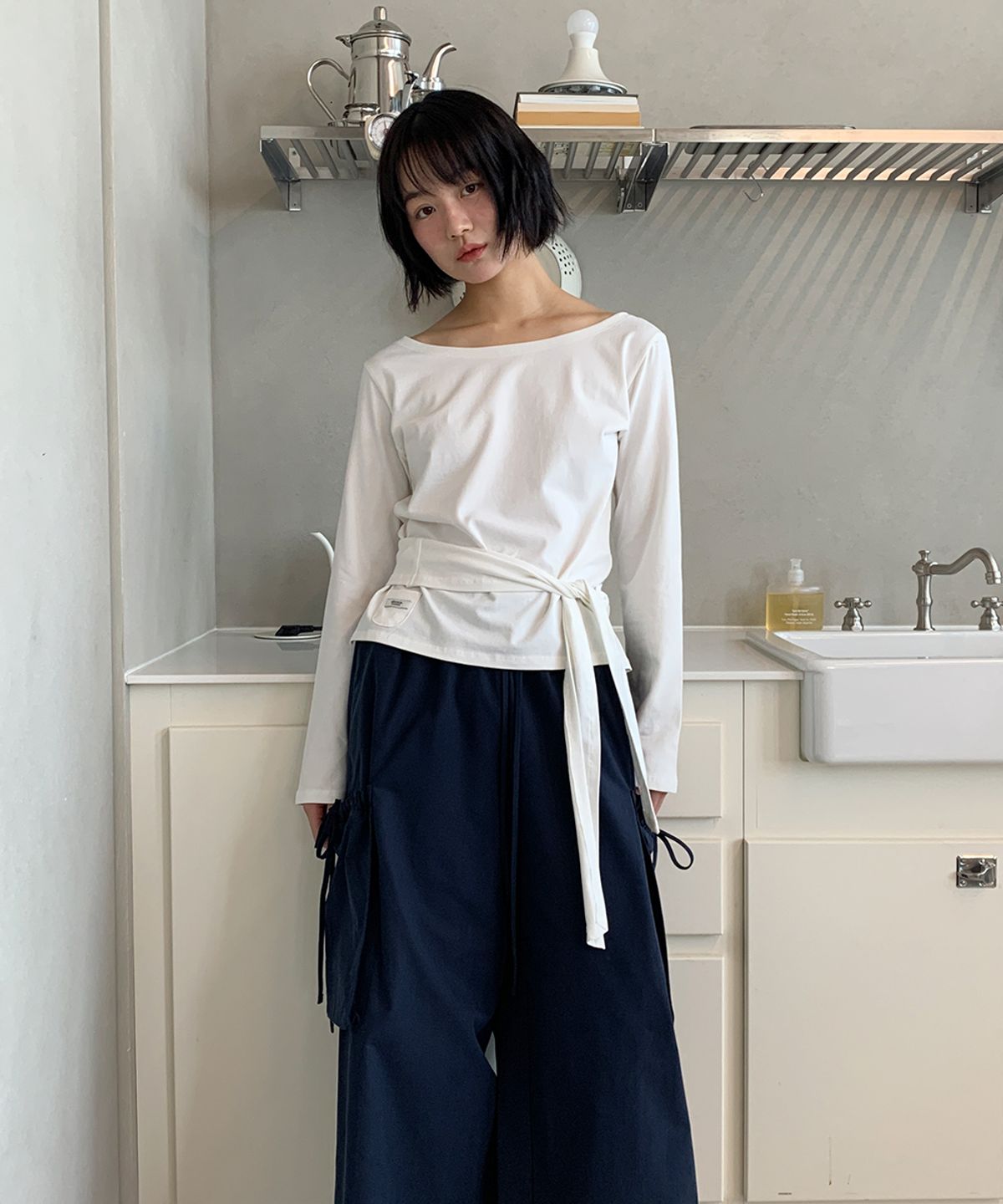 론론(RONRON) WAIST TIE OFF SHOULDER LONG SLEEVE WHITE