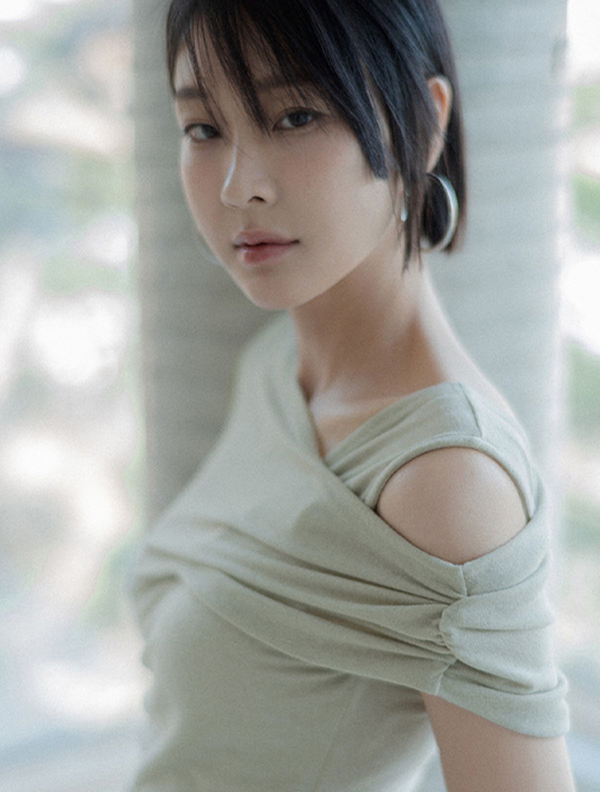 메무아(MEMUA) 글로리아 셔링 하프 슬리브리스