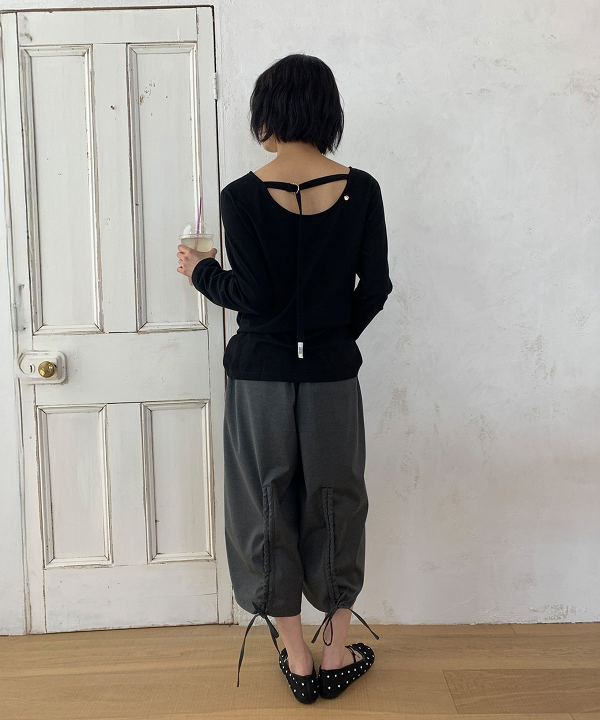 론론(RONRON) BACK OPEN WAIST BELT LONG SLEEVE T SHIRT BLACK