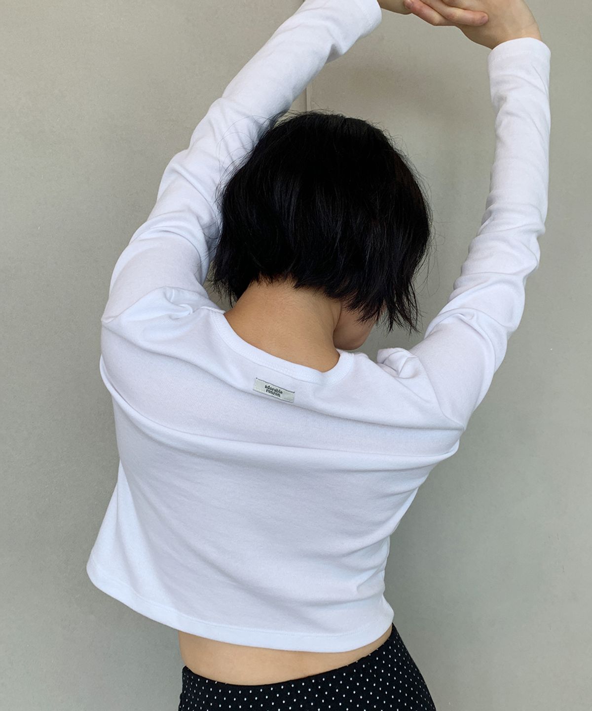 론론(RONRON) KNOT SEAM LONG SLEEVE WHITE