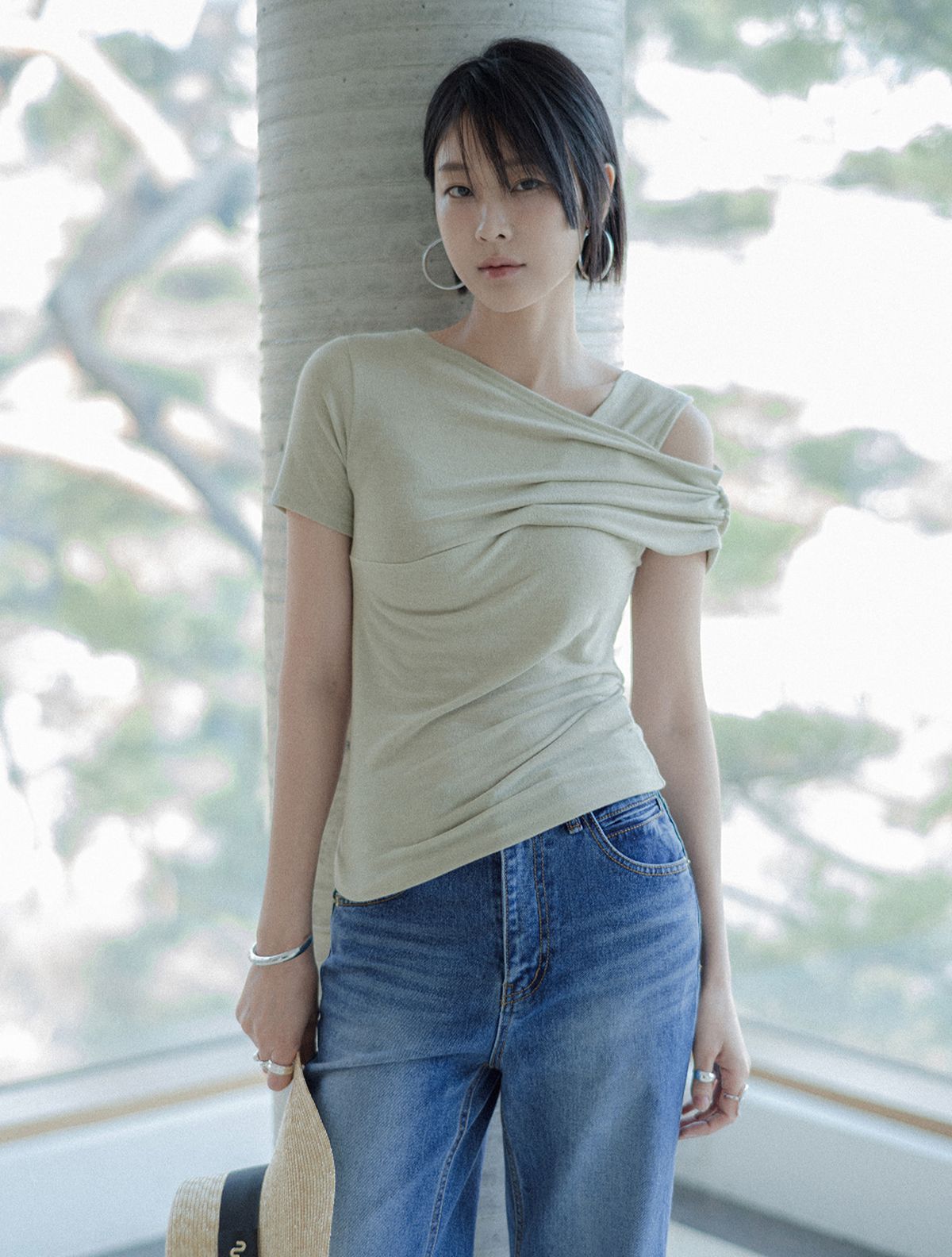 메무아(MEMUA) 글로리아 셔링 하프 슬리브리스(블랙)