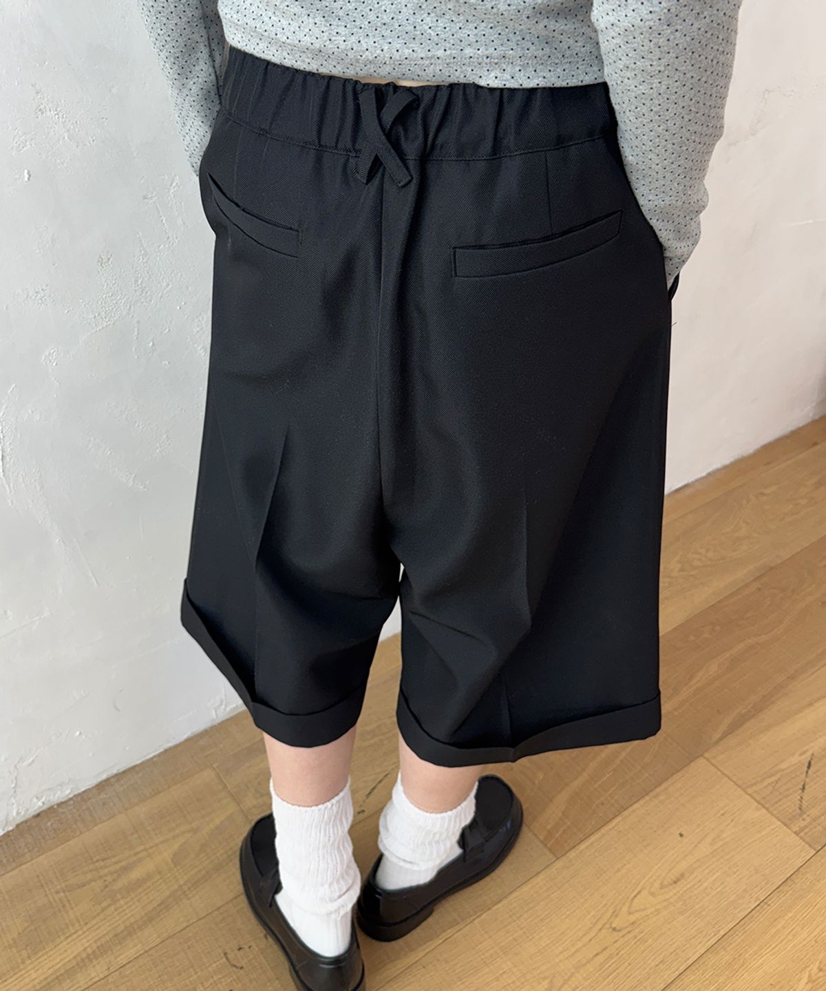 론론(RONRON) RELAXED BANDING HALF PANTS BLACK