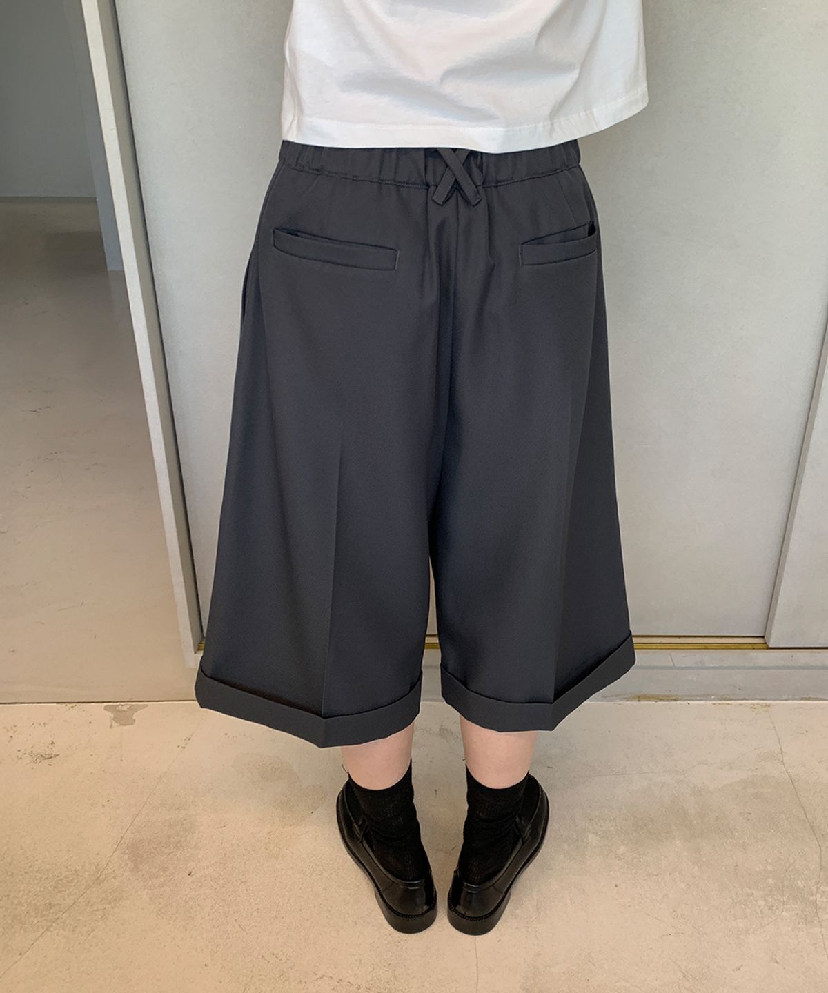 론론(RONRON) RELAXED BANDING HALF PANTS GREY