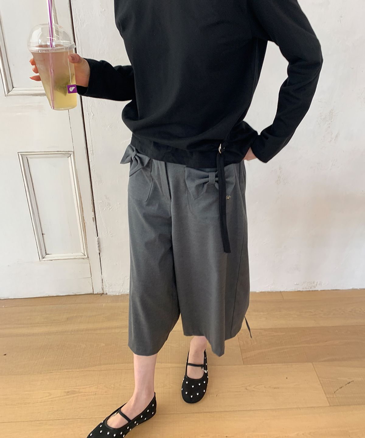 론론(RONRON) RIBBON POCKET SHIRRING BERMUDA PANTS GREY