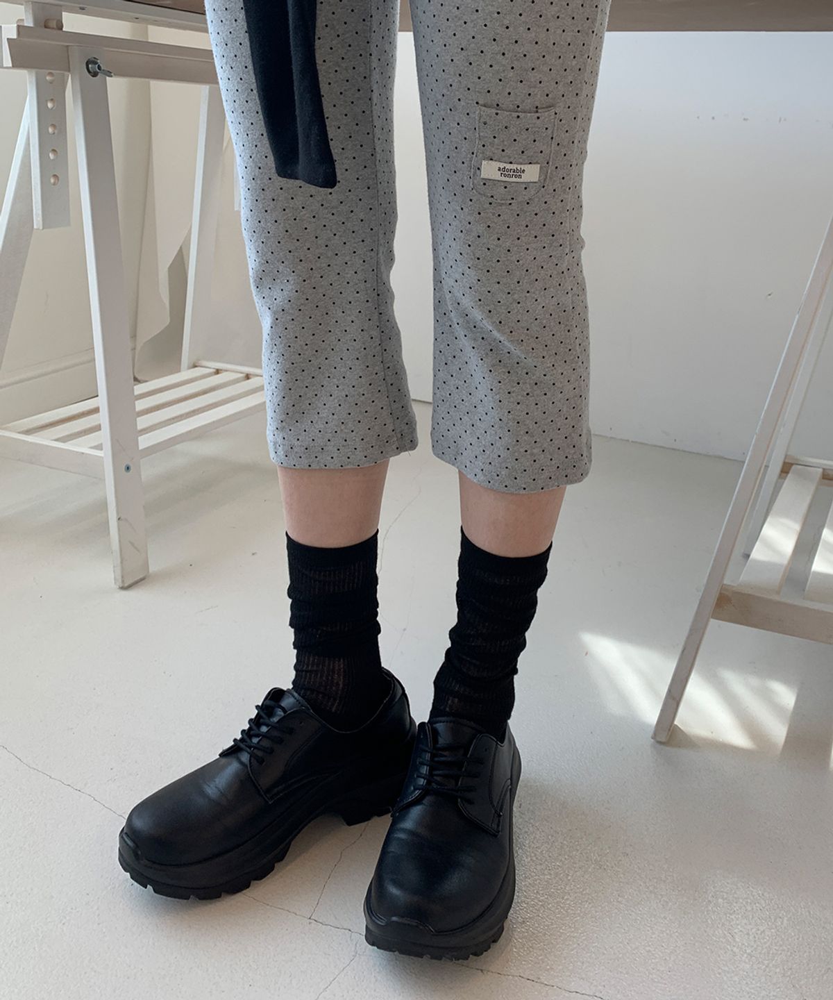 론론(RONRON) DOT WRAP CAPRI PANTS GREY