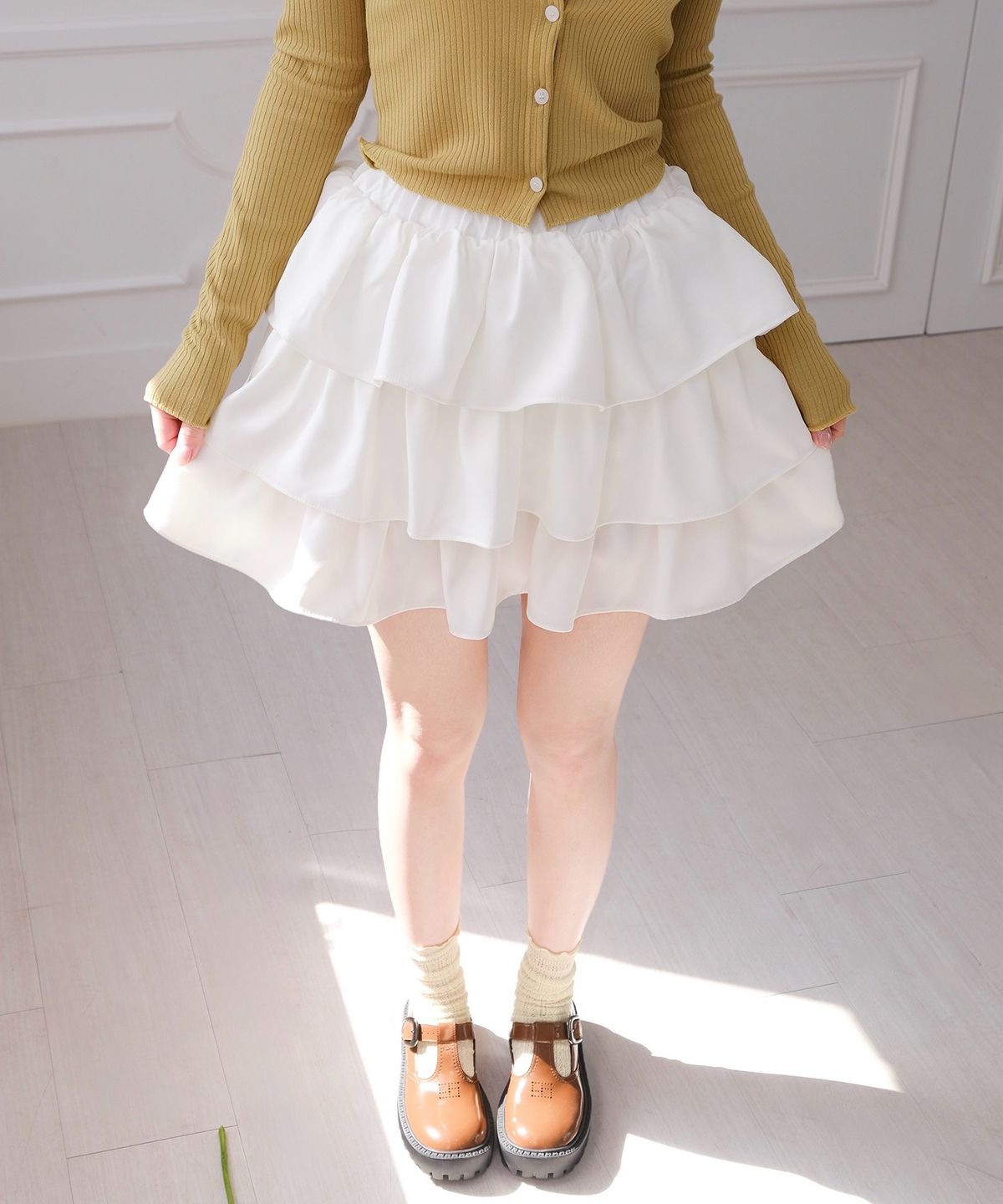 아이씨에(ISEEAE) First Love Cardigan (Mustard Green) + Scrunchie Set