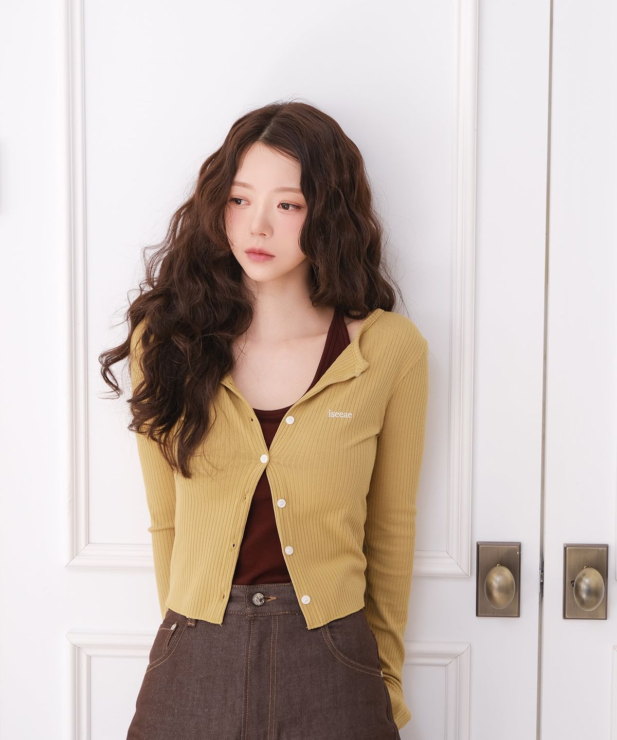 아이씨에(ISEEAE) First Love Cardigan (Mustard Green) + Scrunchie Set
