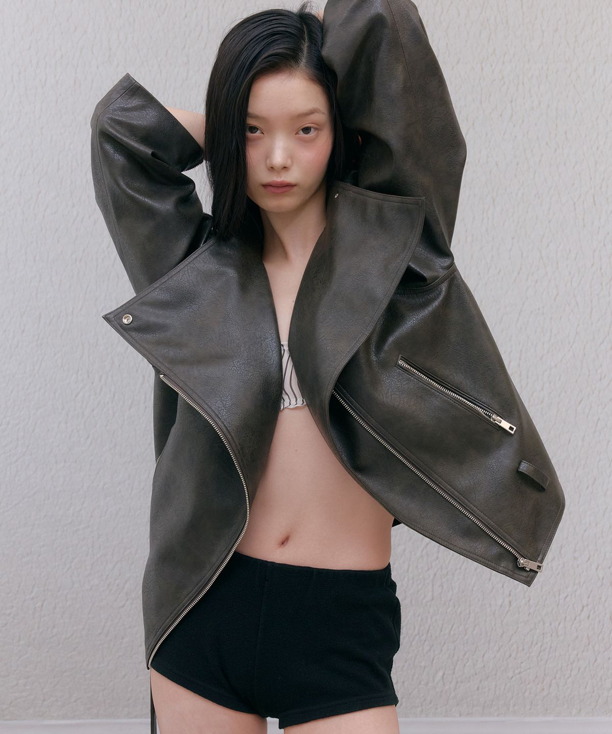 틴시(TEENSY) 하이넥 레더 자켓